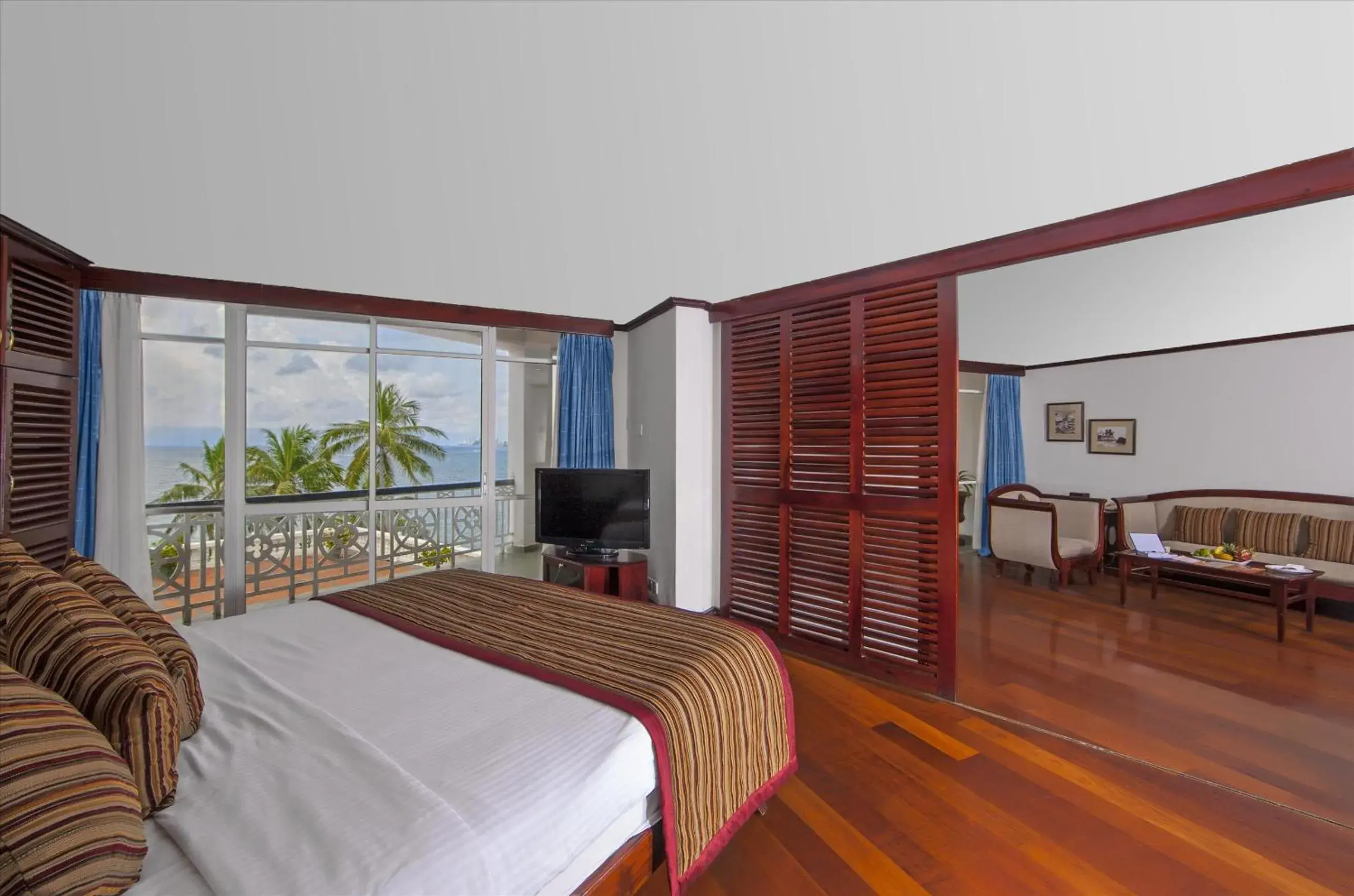 Bathroom in Mount Lavinia Beach Hotel