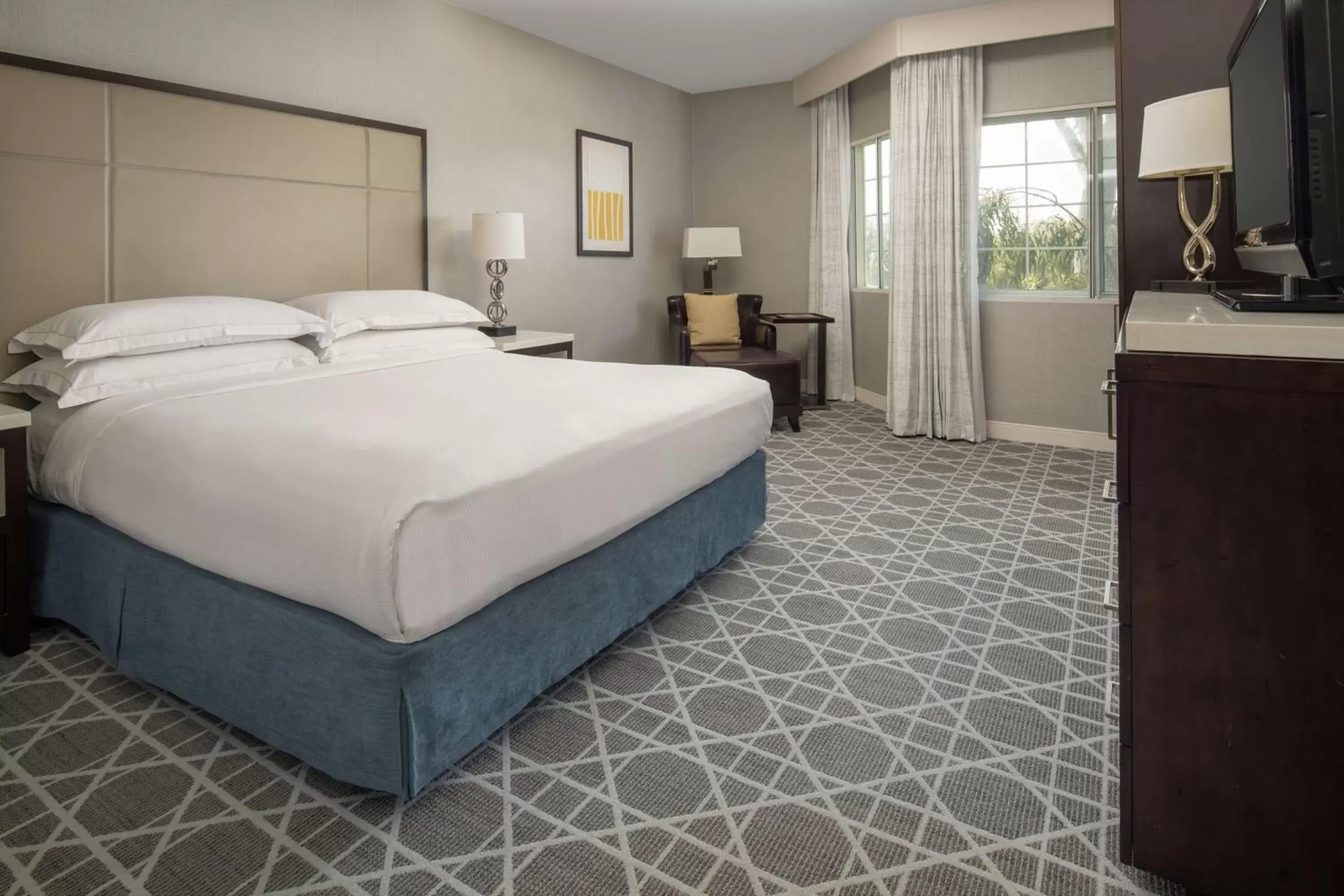 Bedroom in Hilton San Diego/Del Mar