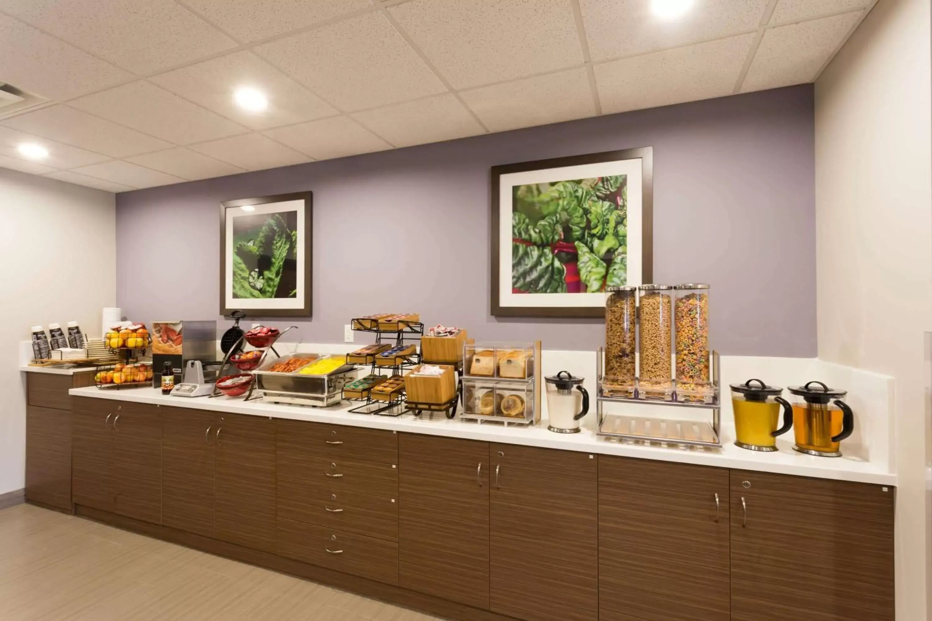 Restaurant/places to eat in Microtel Inn and Suites by Wyndham Kitimat Restaurant/places to eat in Microtel Inn and Suites by Wyndham Kitimat