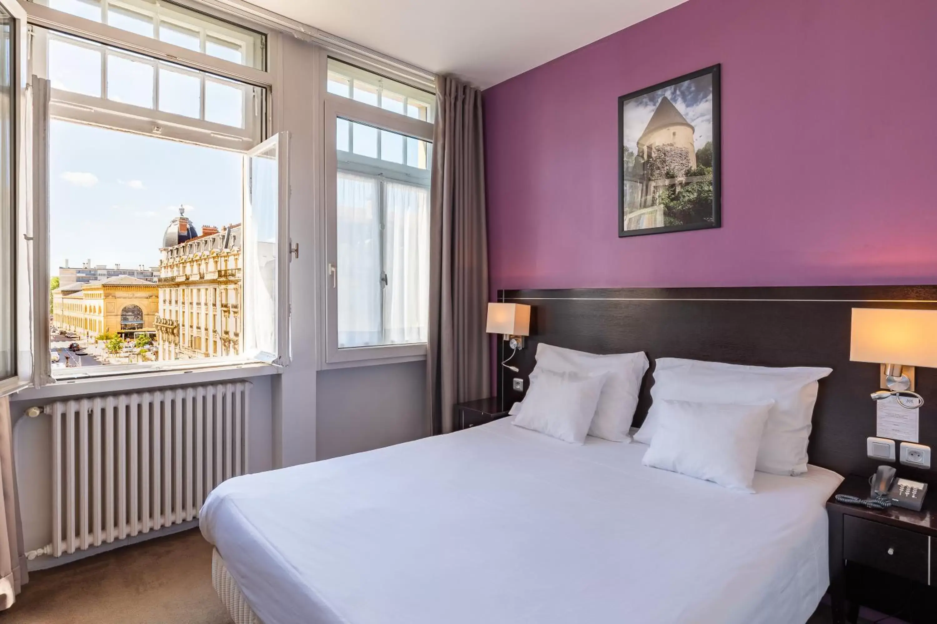 Bedroom, Bed in Hôtel Le Mondon