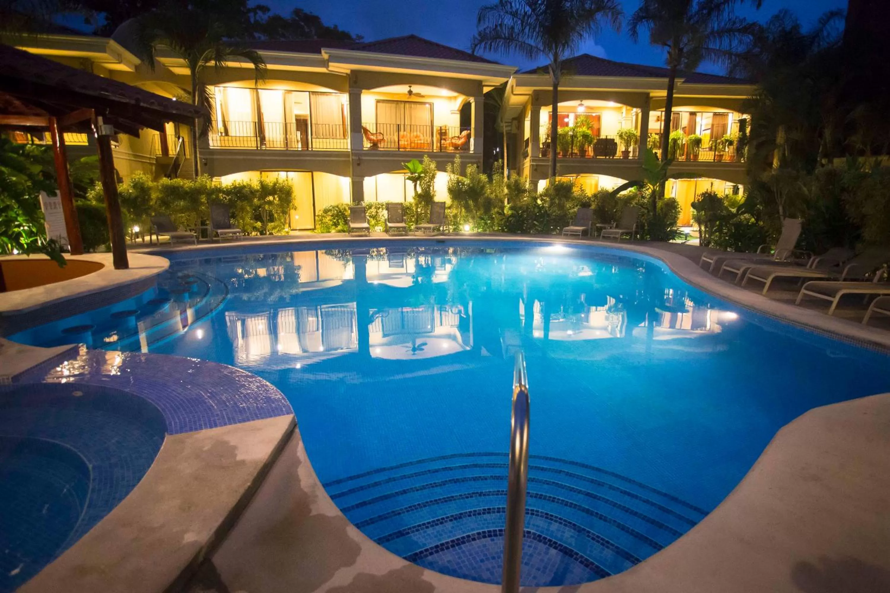 Swimming pool in Monte Carlo Luxury Condominiums