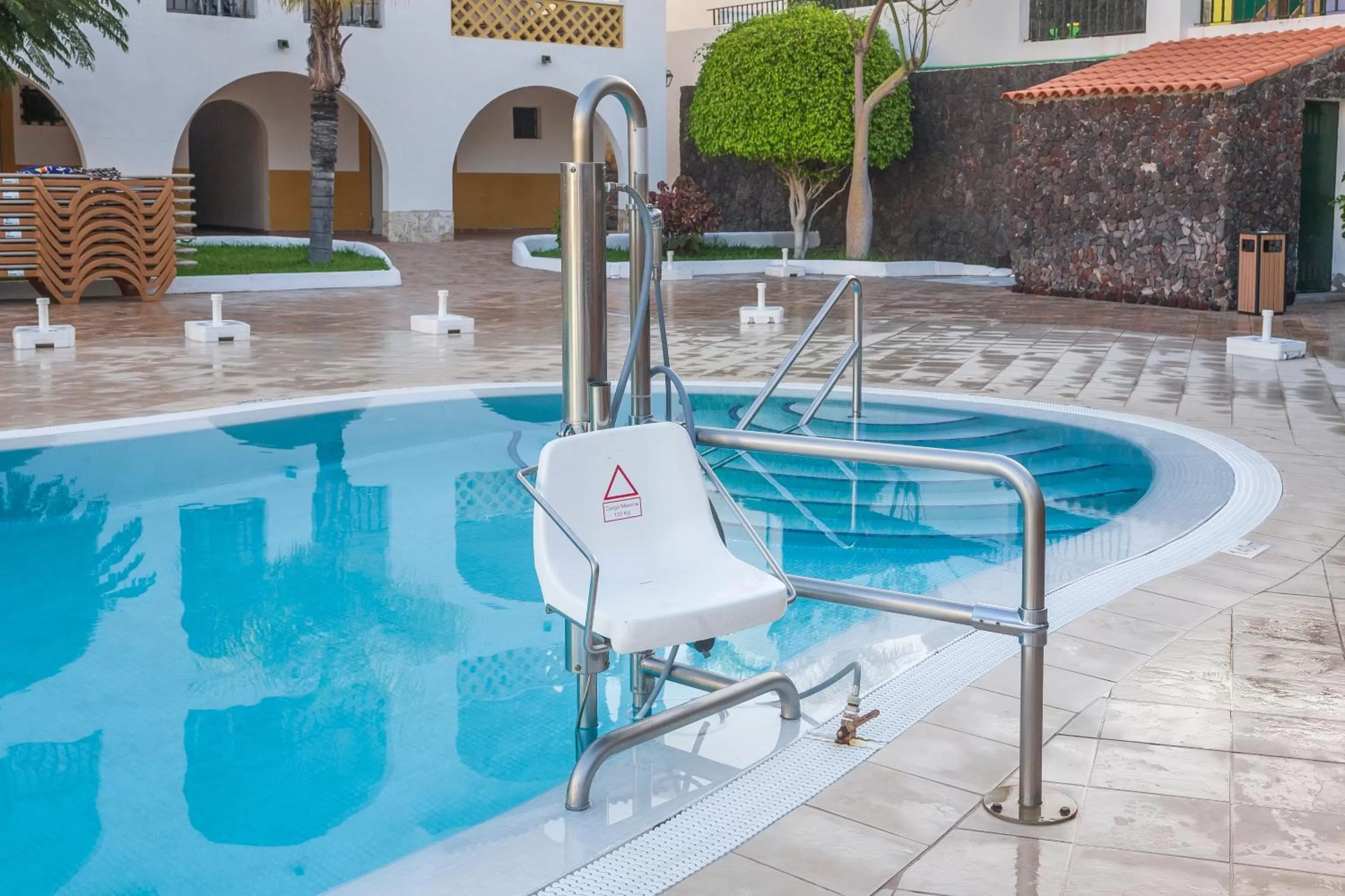 Swimming pool in Sunset Harbour Club