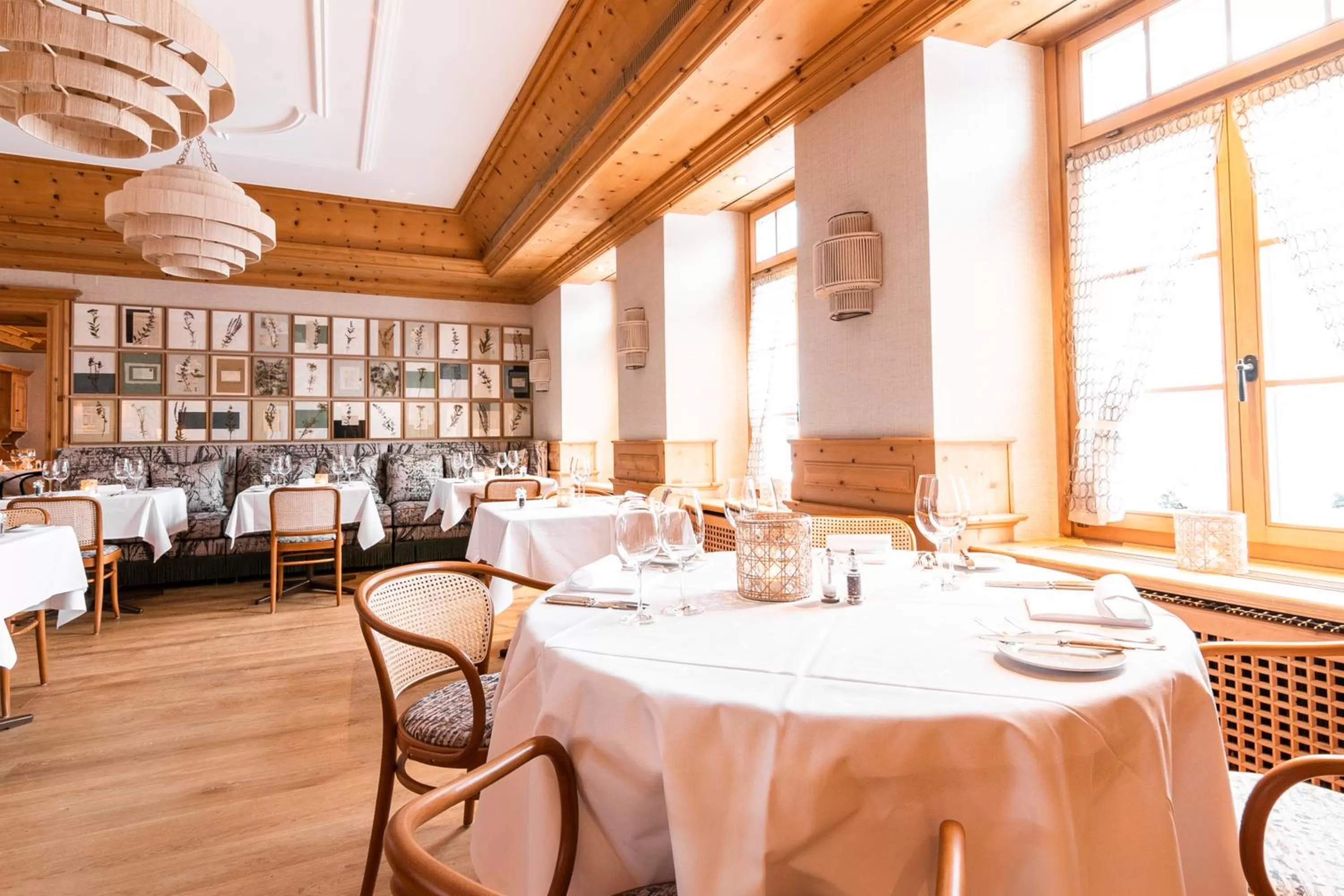 Restaurant/places to eat in Hotel Steinbock Pontresina