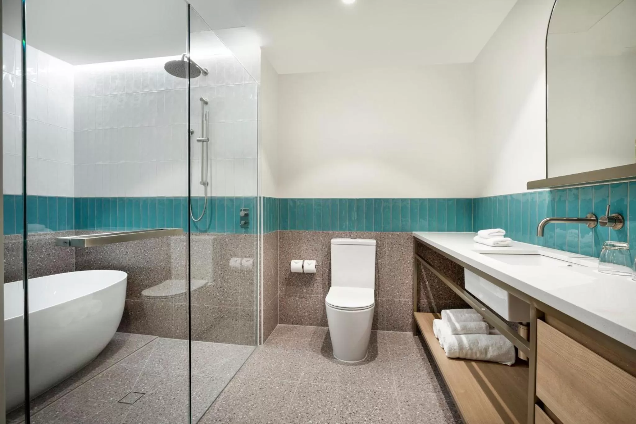 Bathroom in Holiday Inn & Suites Geelong by IHG