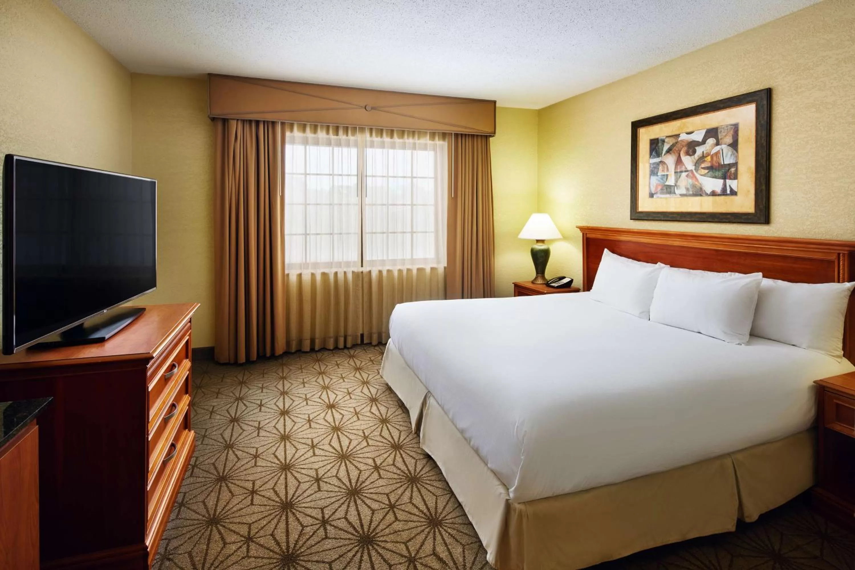 Bed in Embassy Suites by Hilton Columbia Greystone