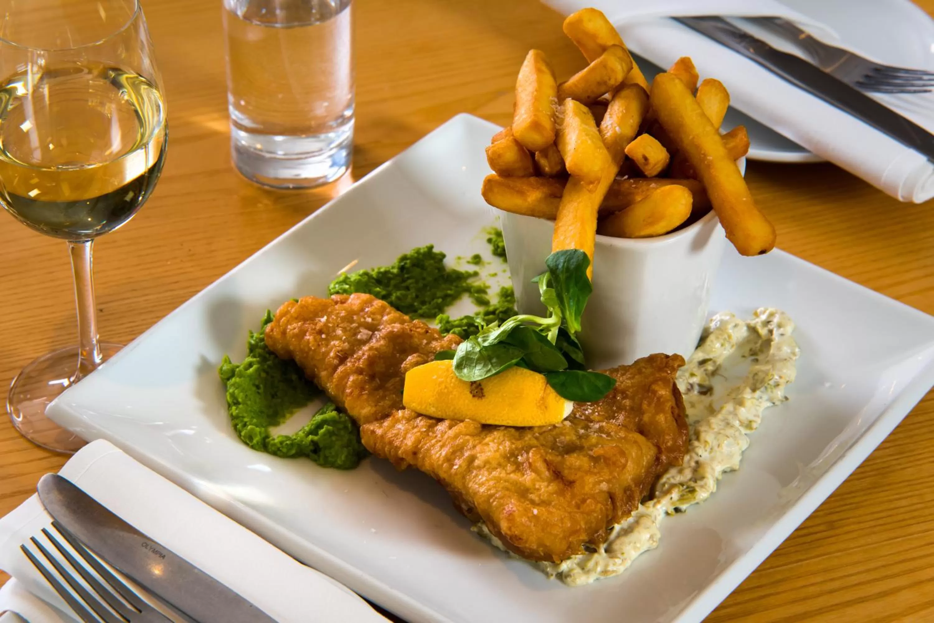 Restaurant/places to eat in Mercure Newbury West Grange Hotel