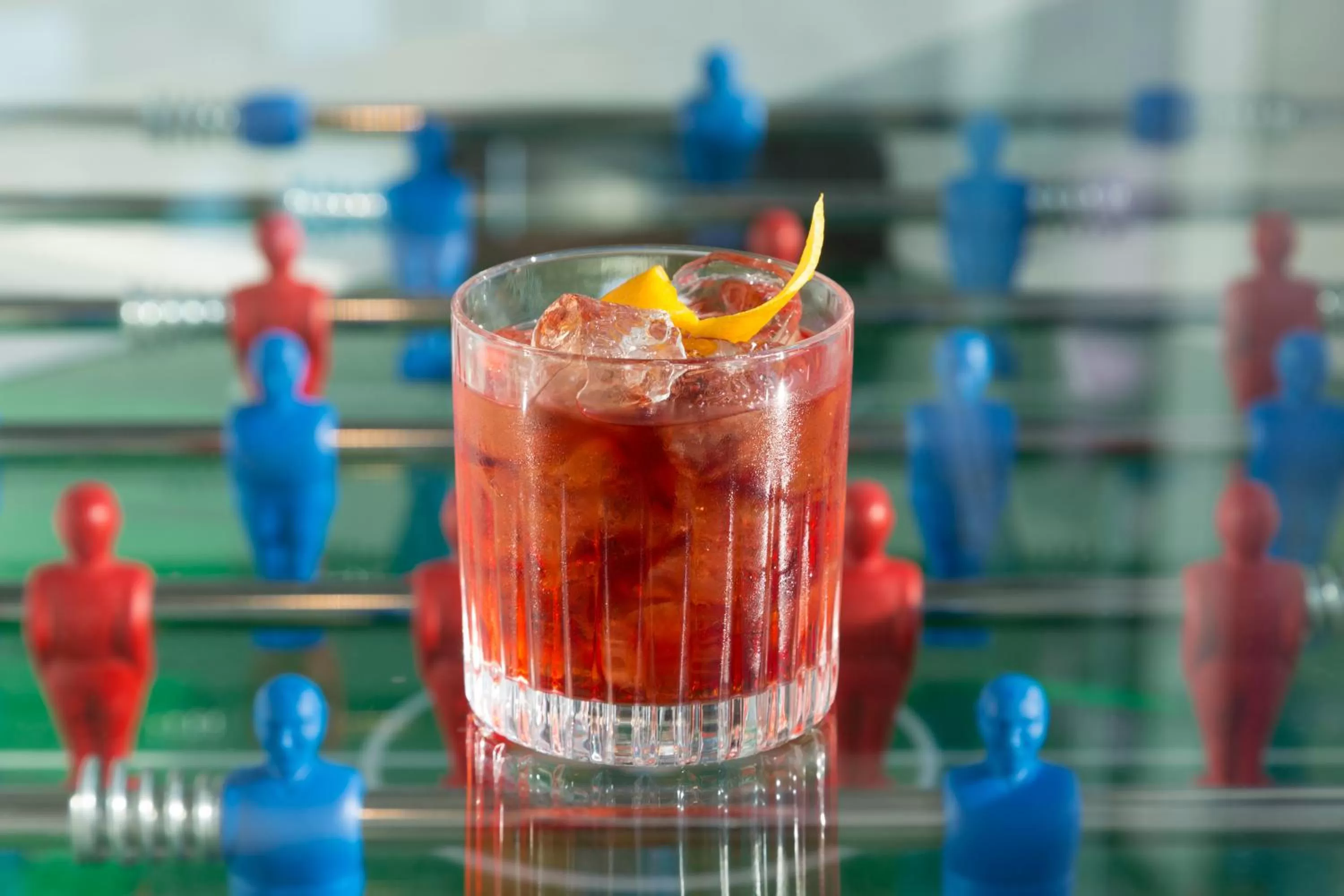 Lounge or bar in voco Milan-Fiere by IHG