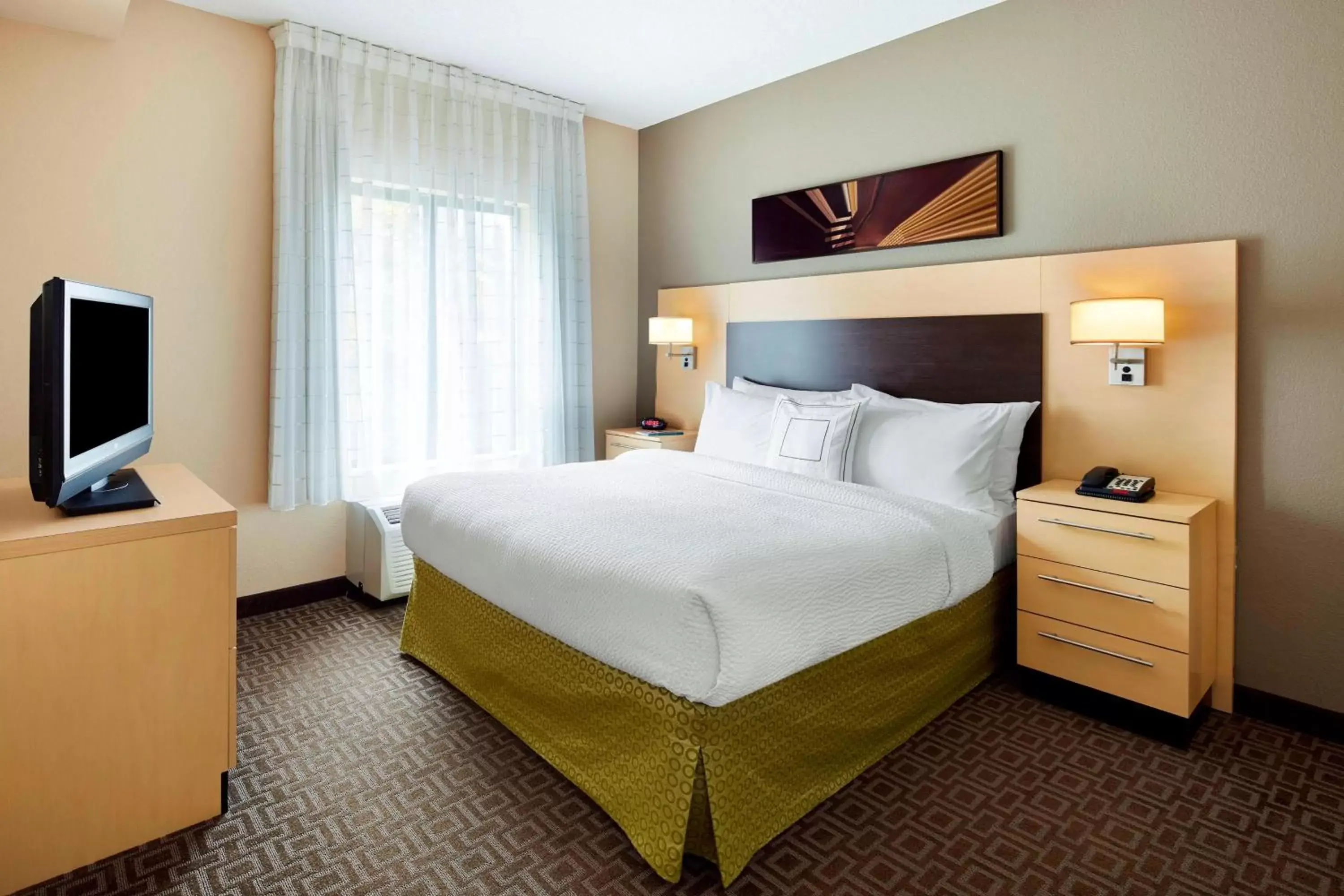 Bedroom, Bed in TownePlace Suites by Marriott Harrisburg Hershey