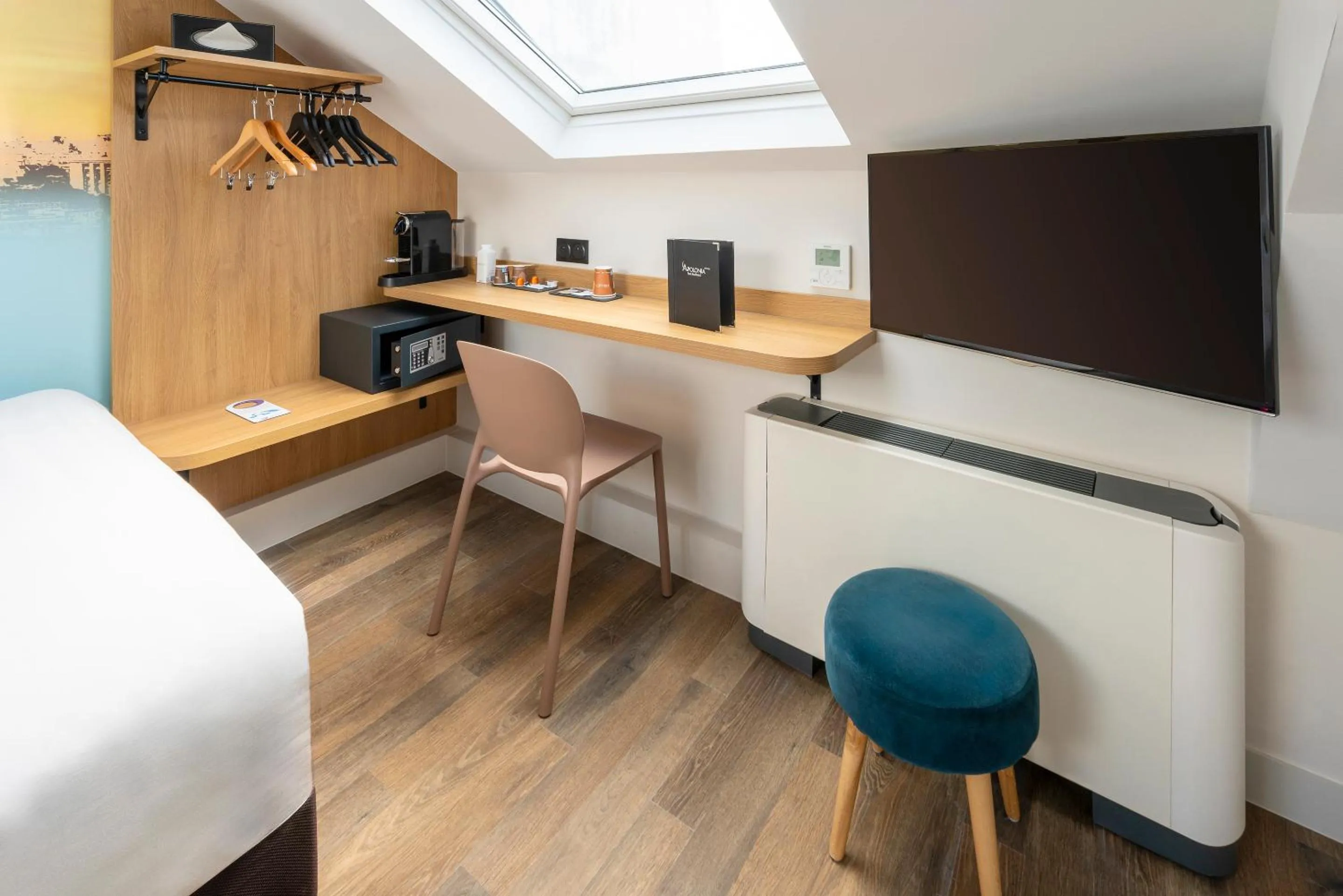 Bed in Hotel Apolonia Paris Mouffetard, Sure Hotel Collection by Best Western