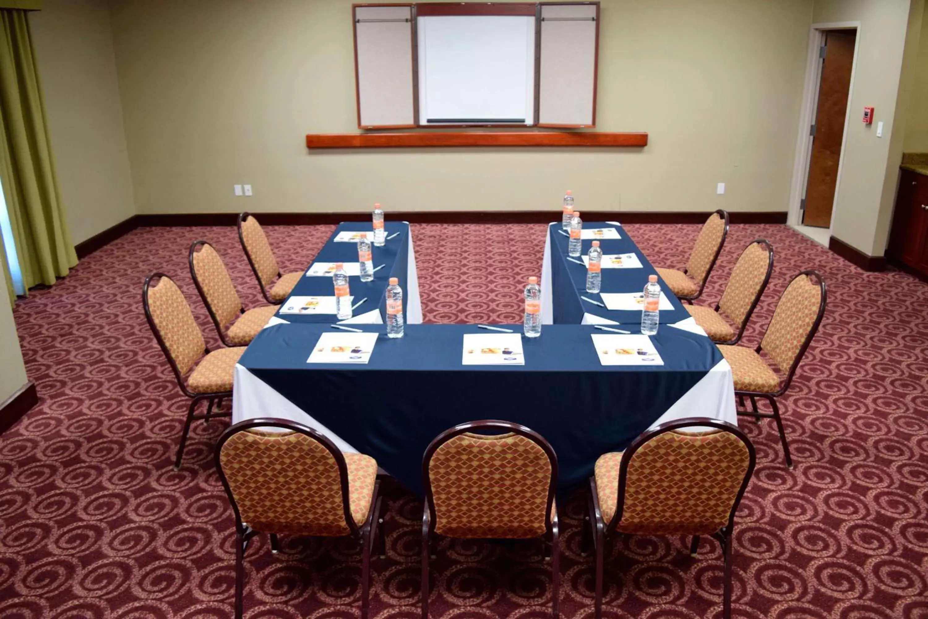 Meeting/conference room in Hampton Inn by Hilton Ciudad Victoria