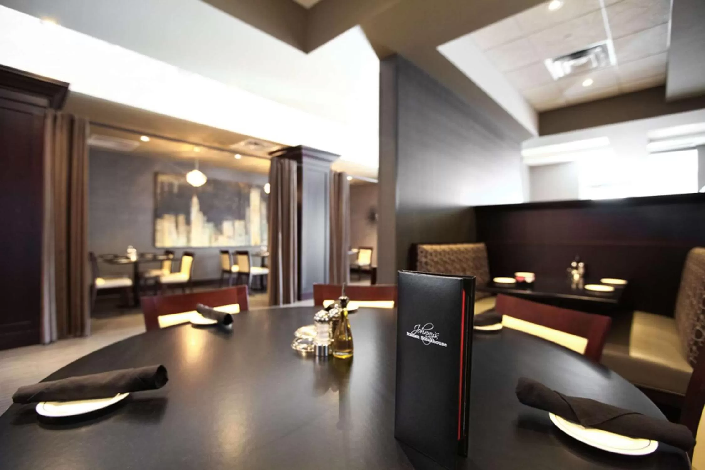 Restaurant/places to eat in Hilton Garden Inn Olathe