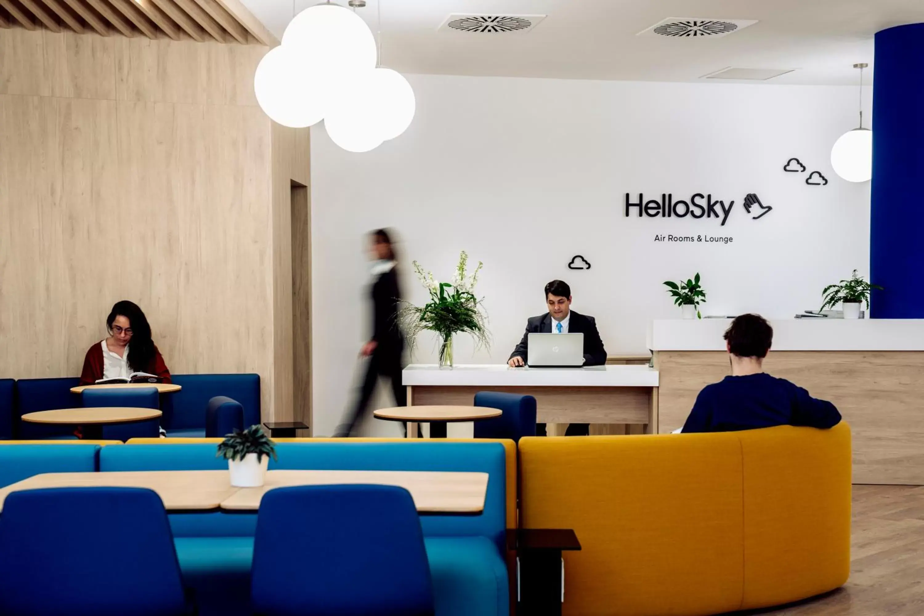 Communal lounge/ TV room in Air Rooms Rome Airport by HelloSky