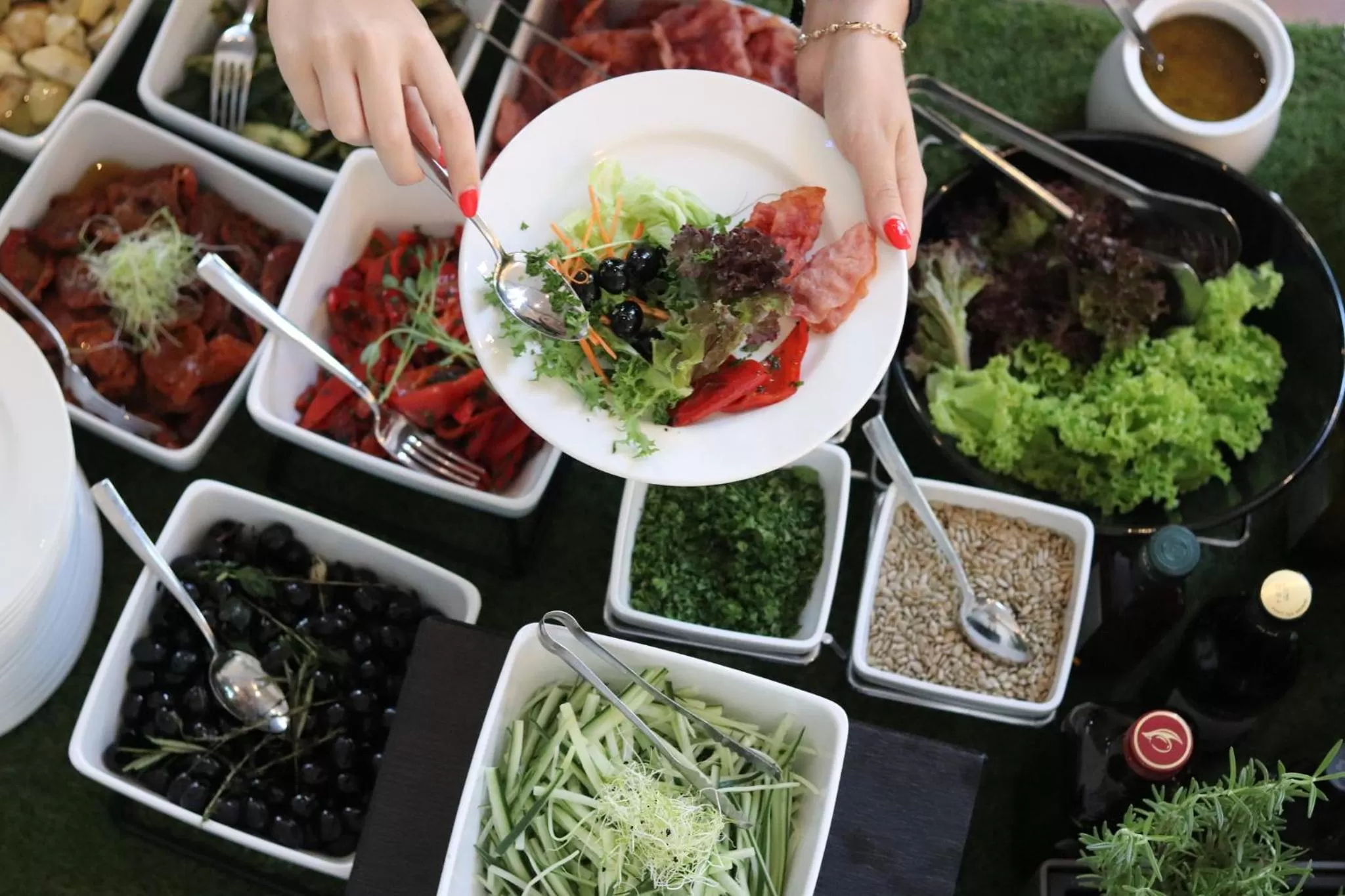 Restaurant/places to eat in Crowne Plaza Budapest by IHG