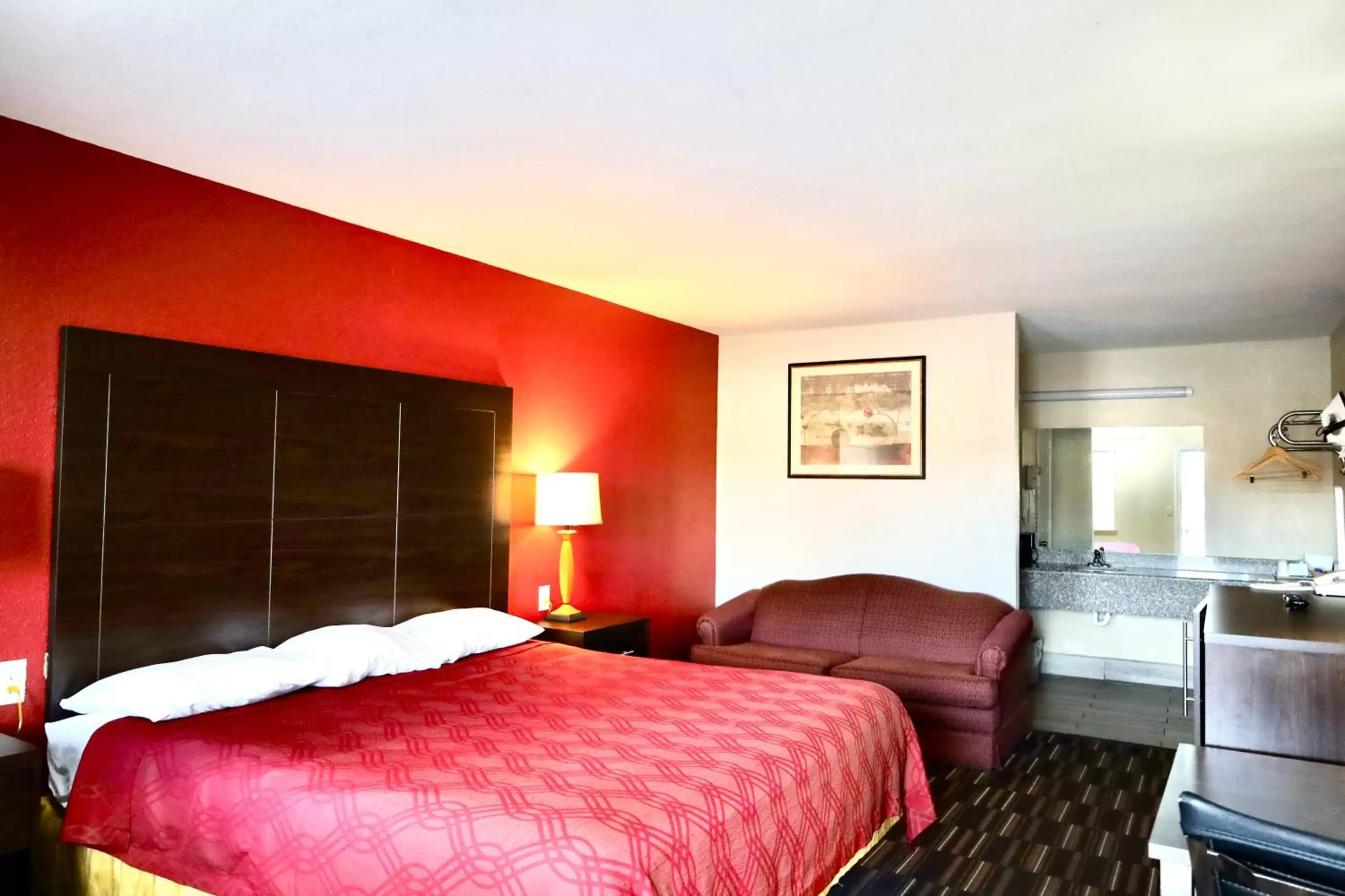 King Room - Accessible/Smoking in Rodeway Inn Pauls Valley King Room - Accessible/Smoking in Rodeway Inn Pauls Valley