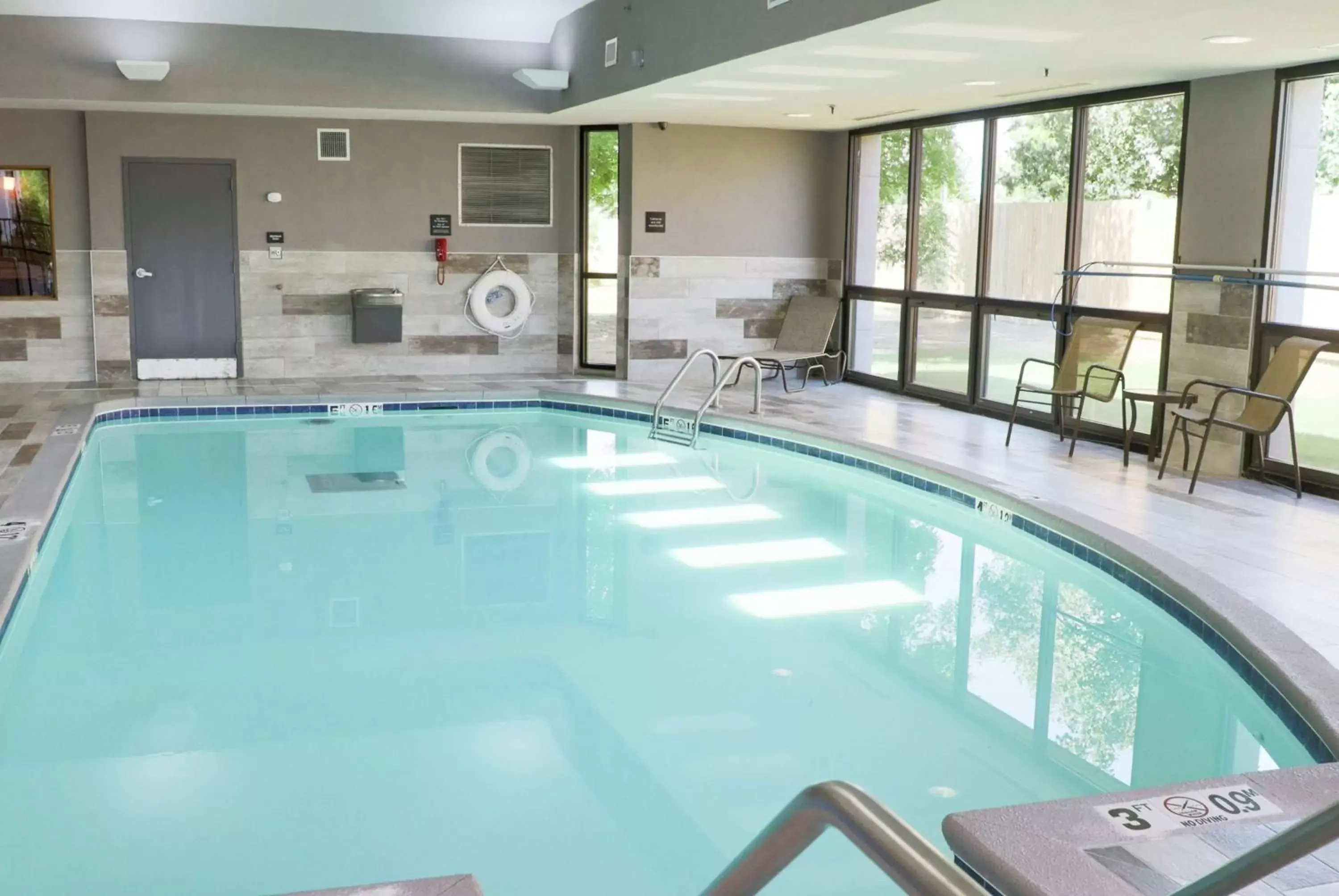 Pool view, Swimming Pool in Hampton Inn Muskogee