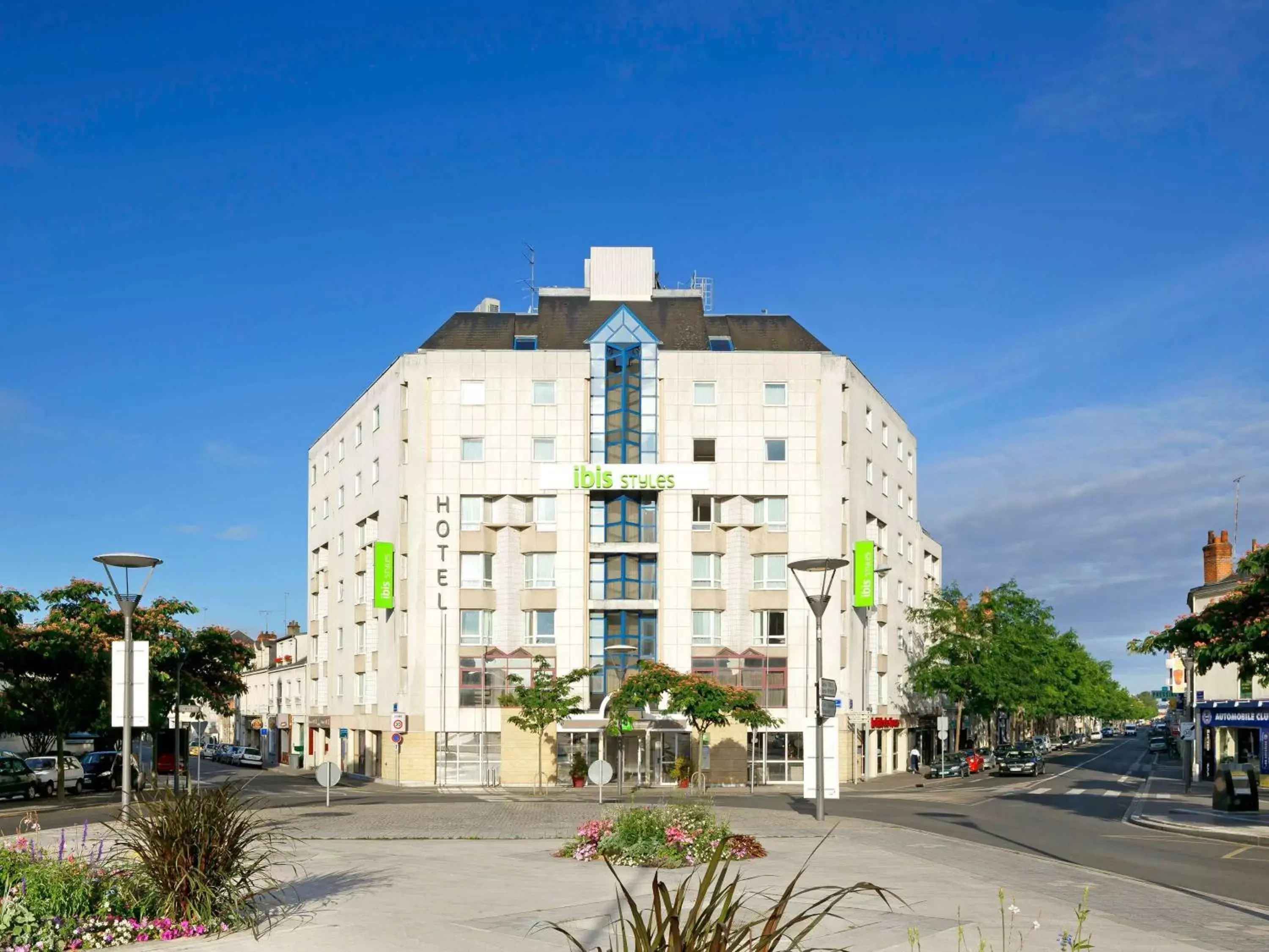 Property Building in ibis Styles Tours Centre