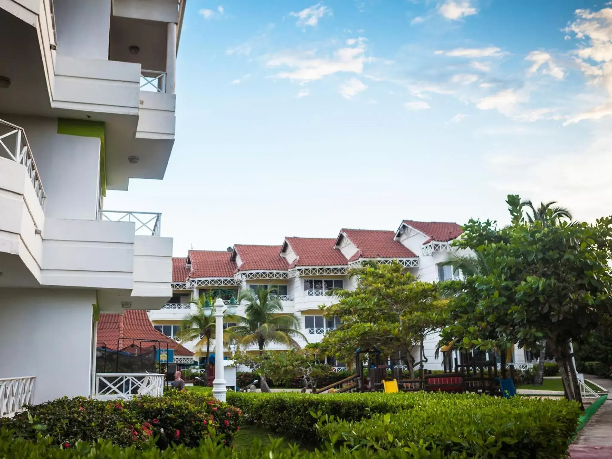 Property Building in Hotel Las Americas Casa de Playa