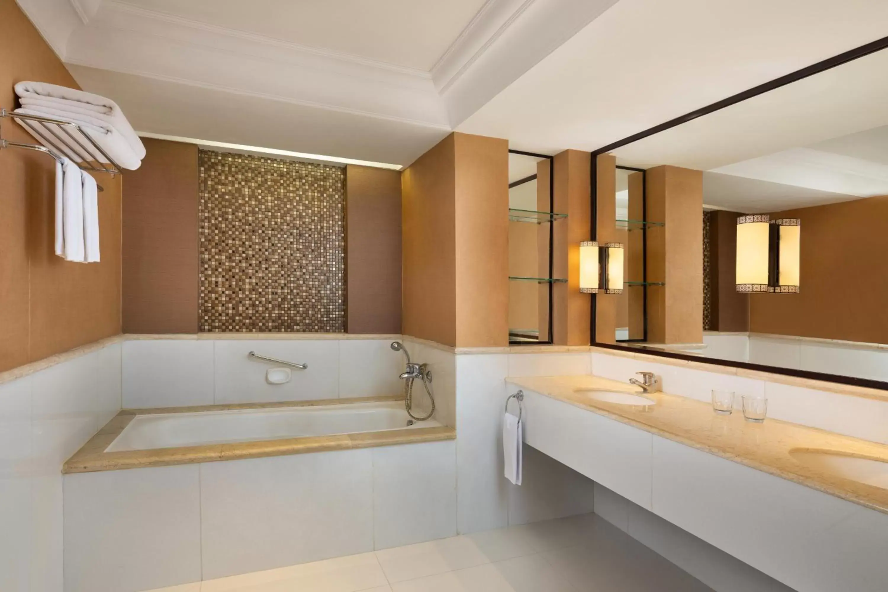 Bathroom in Sheraton Mustika Yogyakarta Resort and Spa