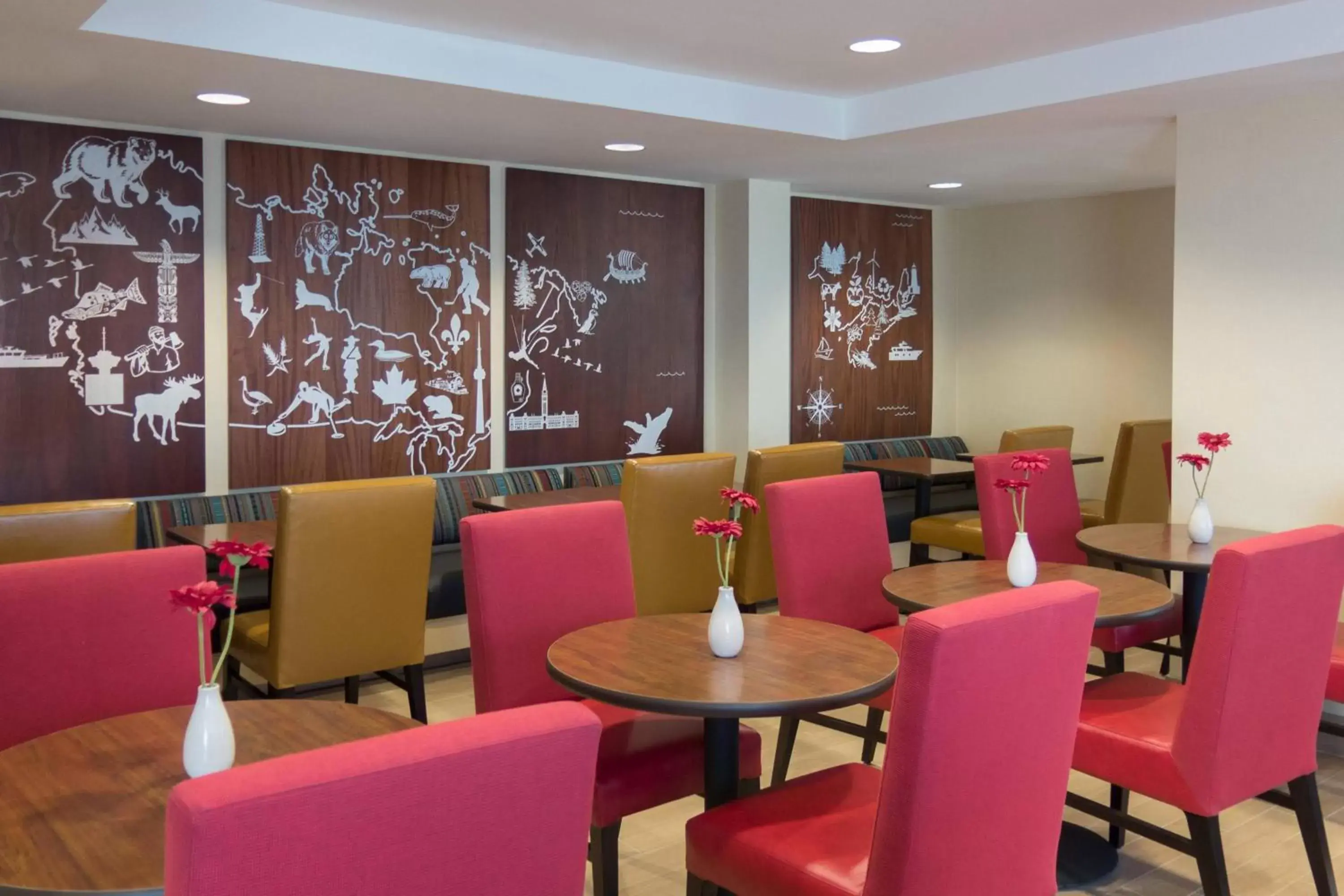 Lounge or bar, Restaurant/Places to Eat in TownePlace Suites by Marriott Toronto Northeast/Markham