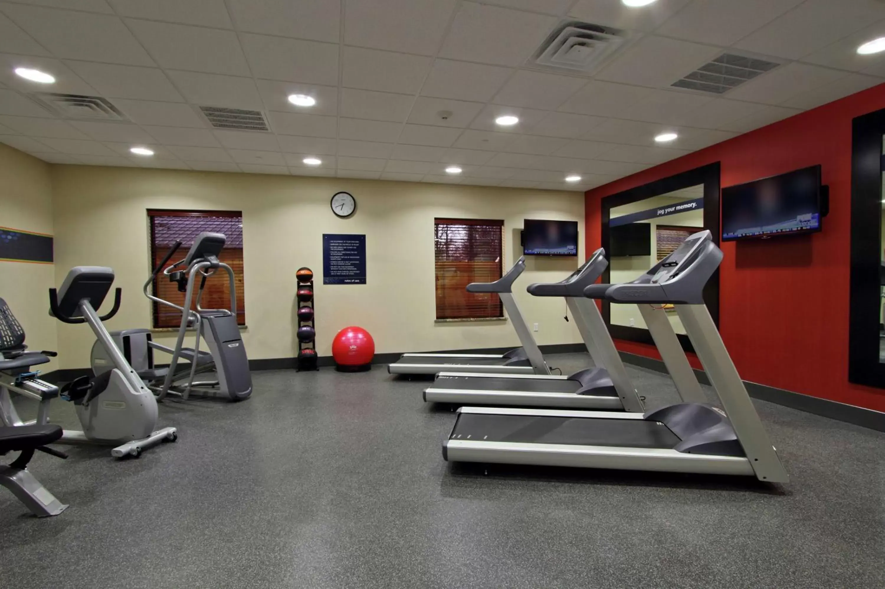 Fitness centre/facilities in Hampton Inn Richland/South Jackson Fitness centre/facilities in Hampton Inn Richland/South Jackson