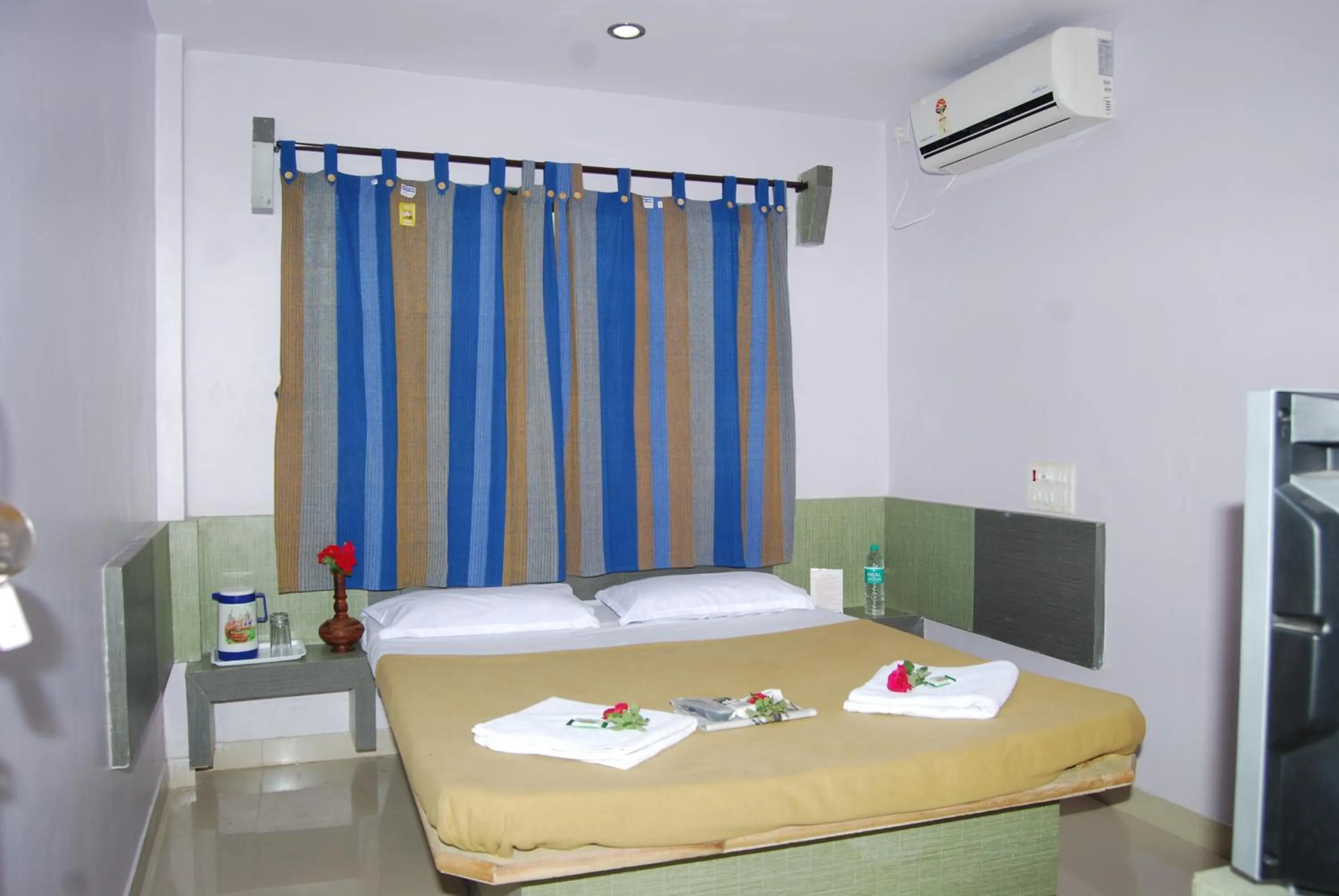 Photo of the whole room, Bed in Hotel Utsav