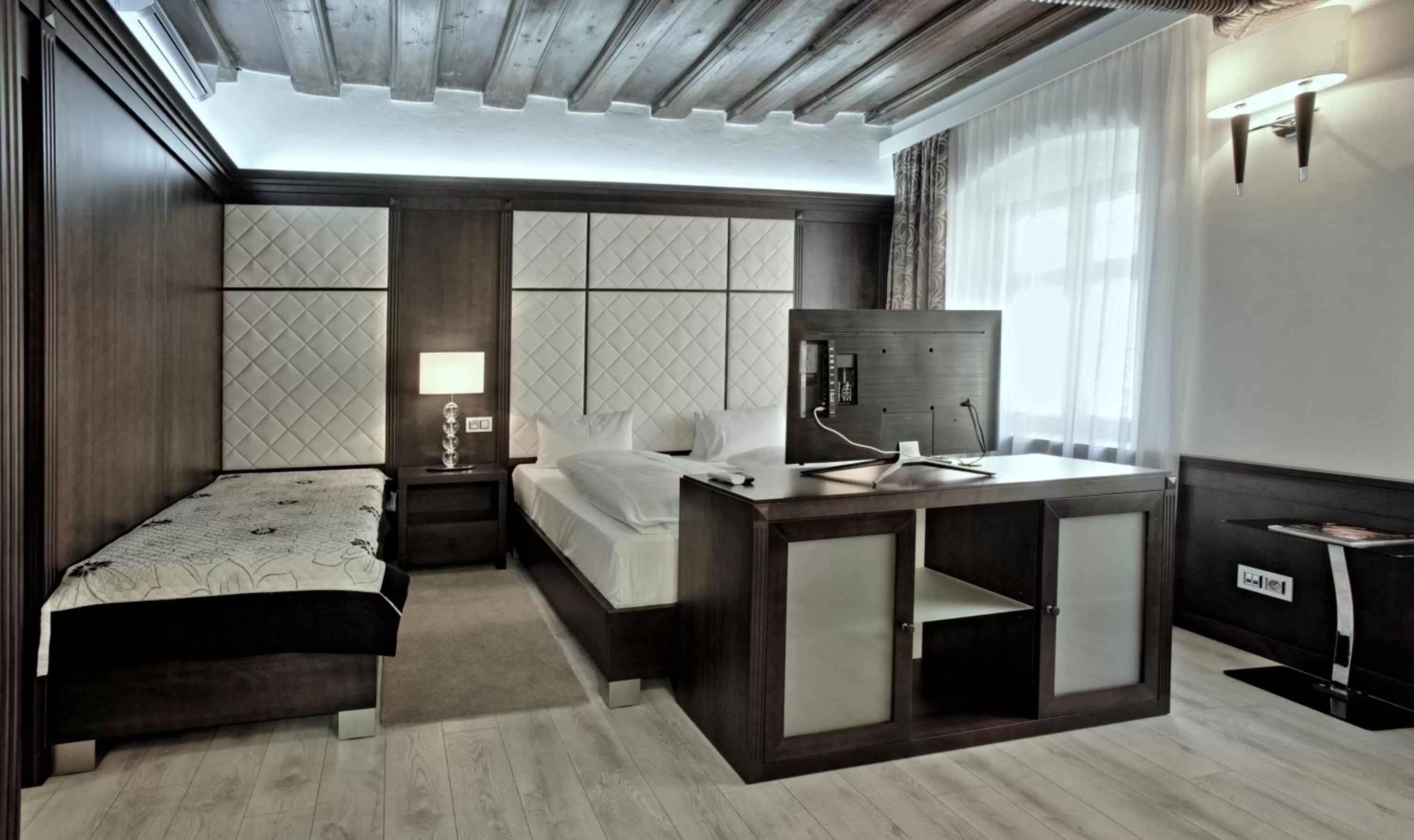 Bedroom, Bed in Hotel Grand