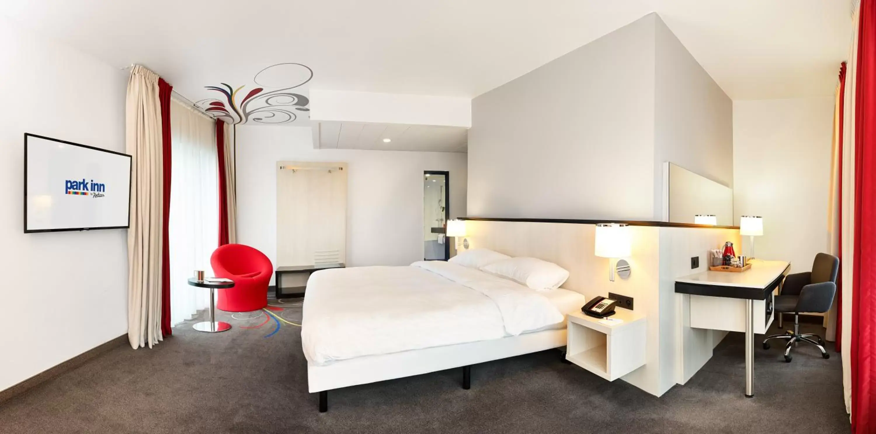 Bed in Hotel Park Inn by Radisson Brussels Midi