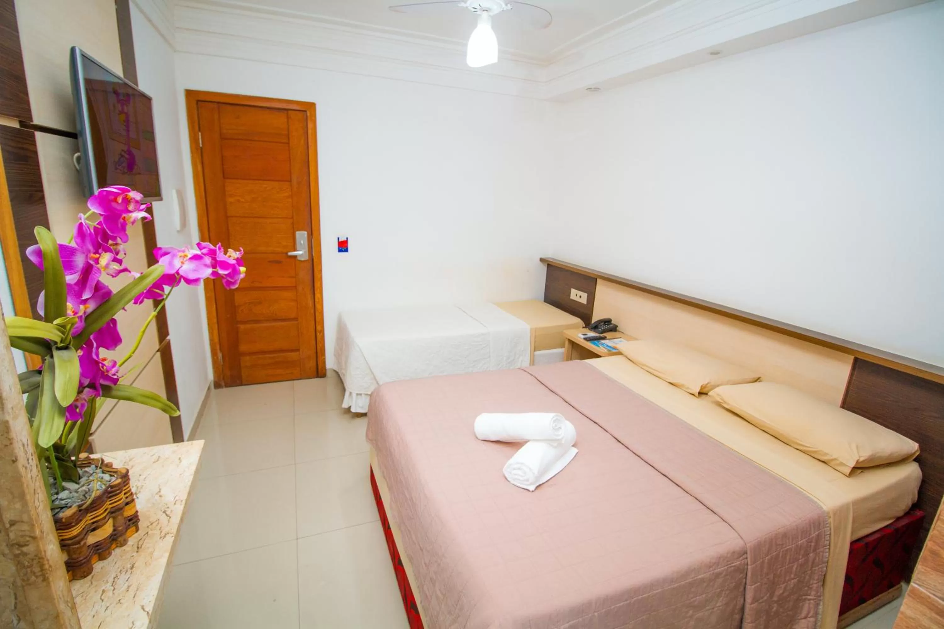 Bedroom, Bed in Shangrilá - Rede Soberano