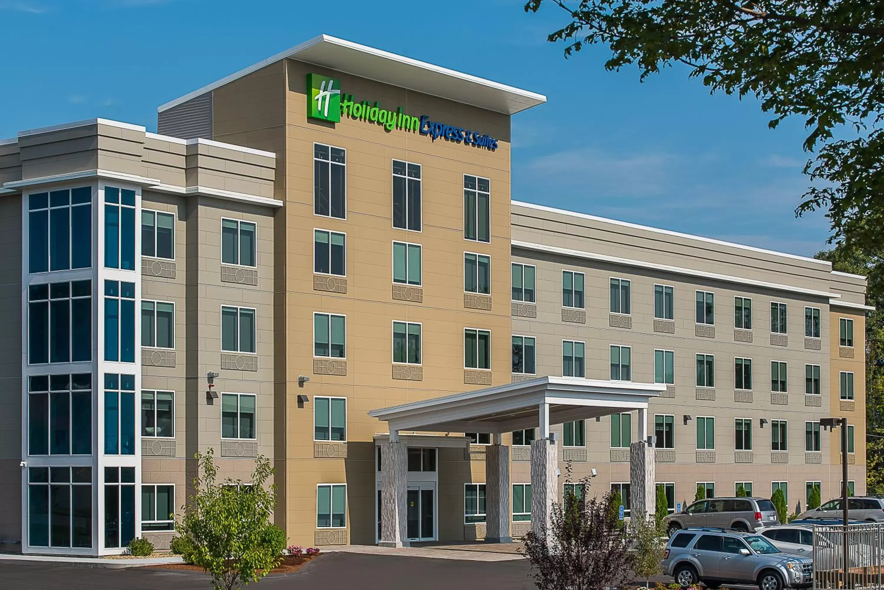 Property building in Holiday Inn Express & Suites Norwood, an IHG Hotel