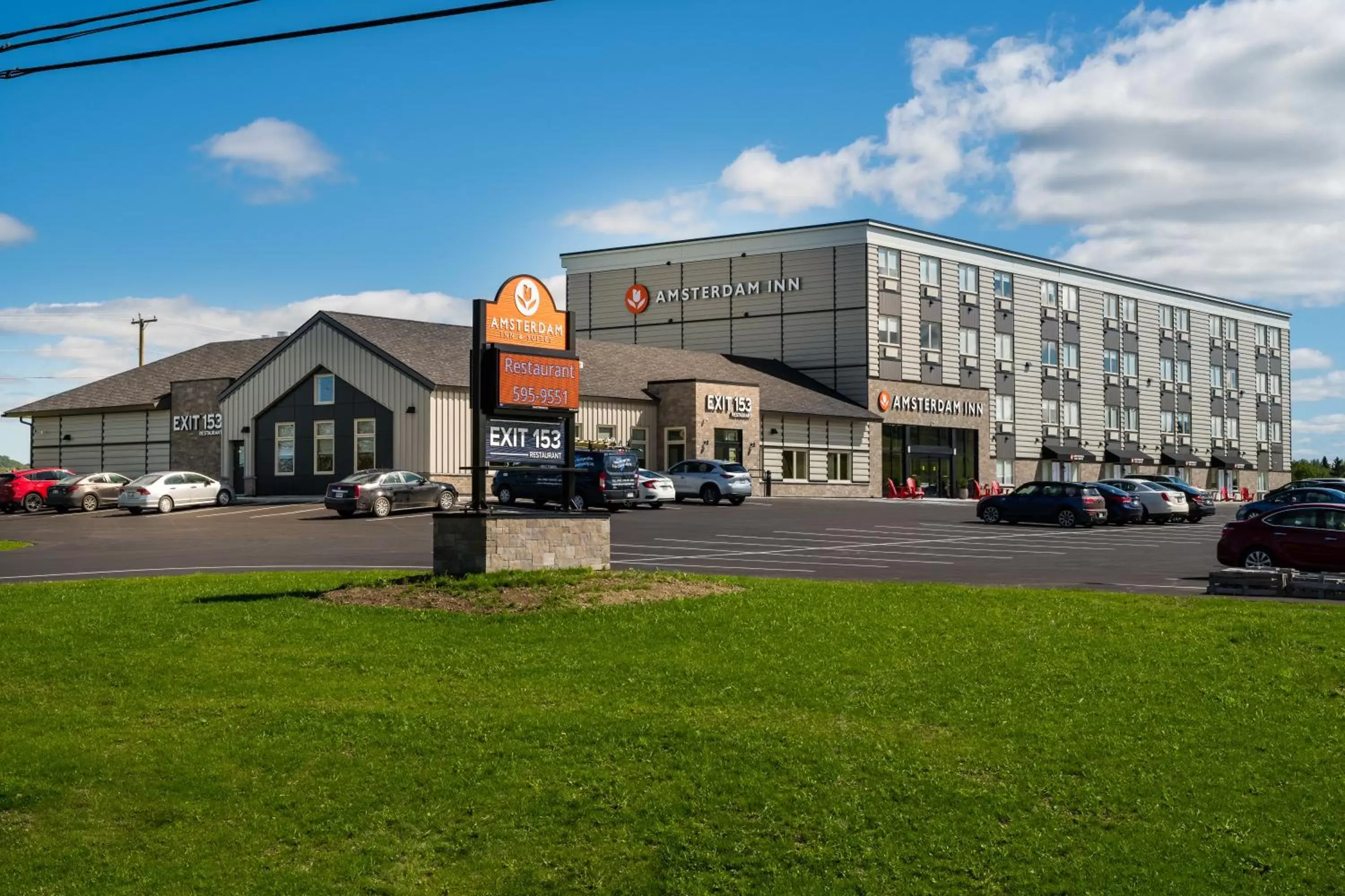 Property Building in Amsterdam Inn & Suites Florenceville
