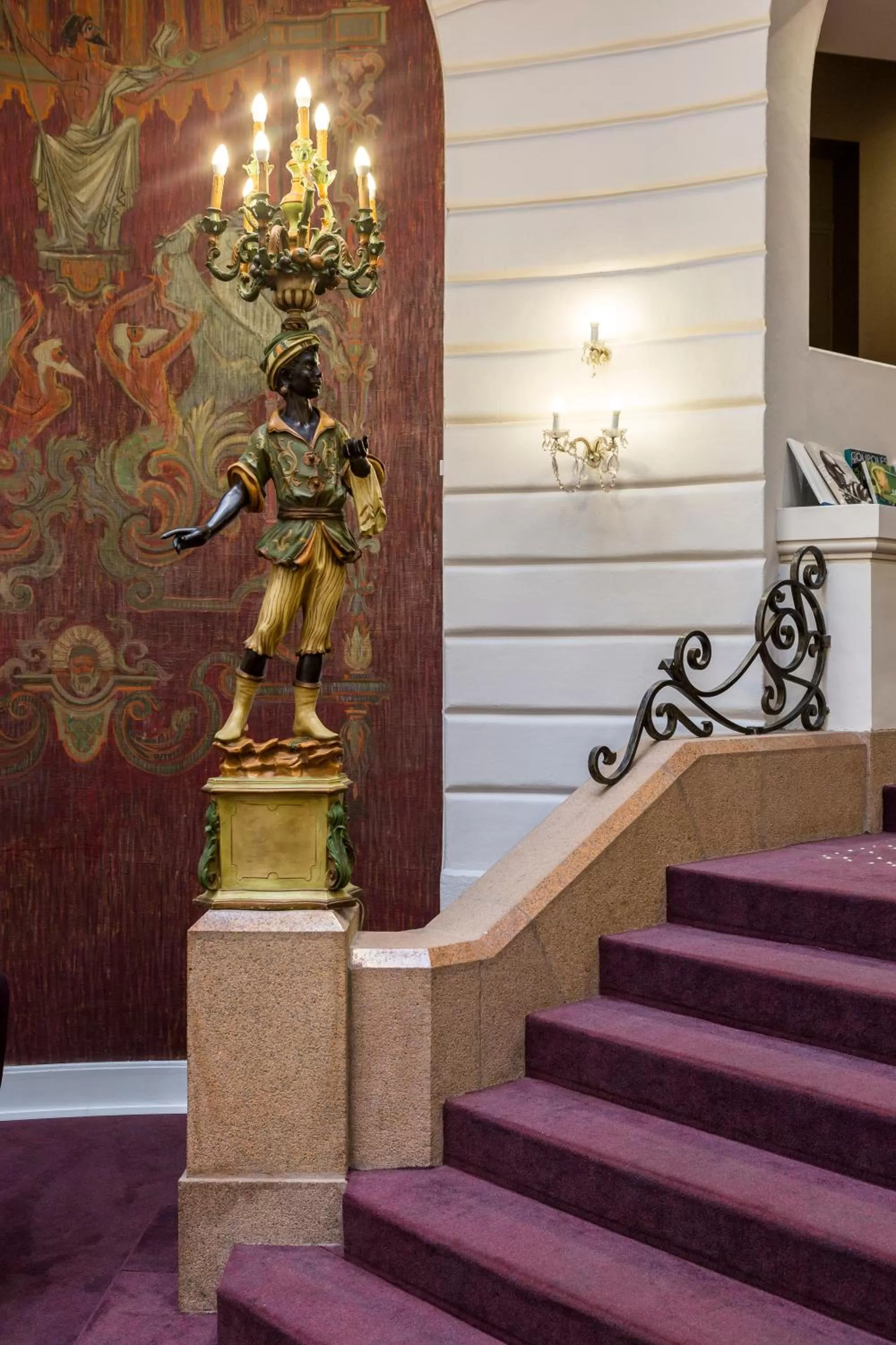 Lobby or reception in Oceania l'Hôtel de France Nantes