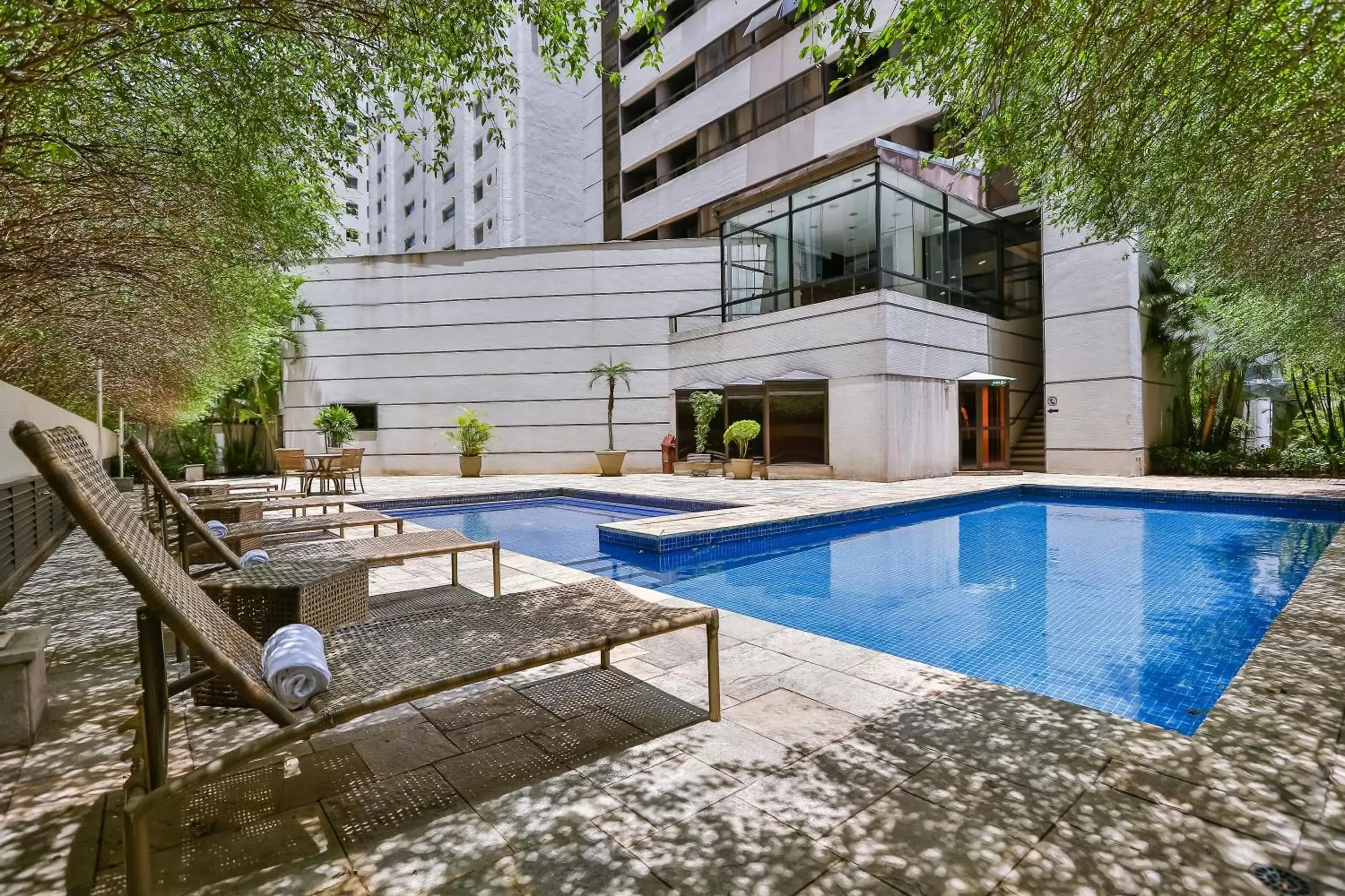 Pool view, Property Building in Quality Paulista (São Paulo, Jardins)