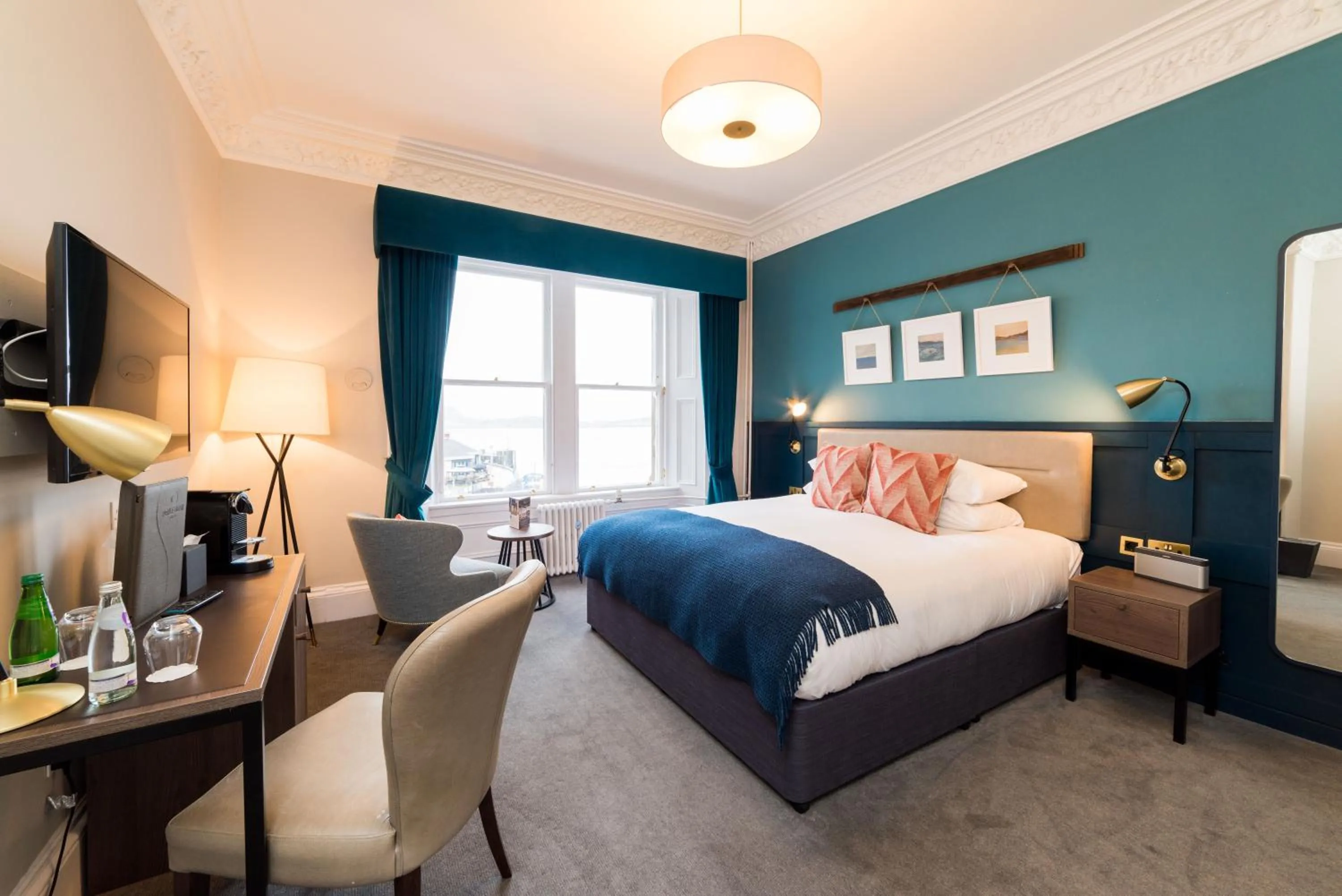 Bed in The Perle Oban Hotel & Spa