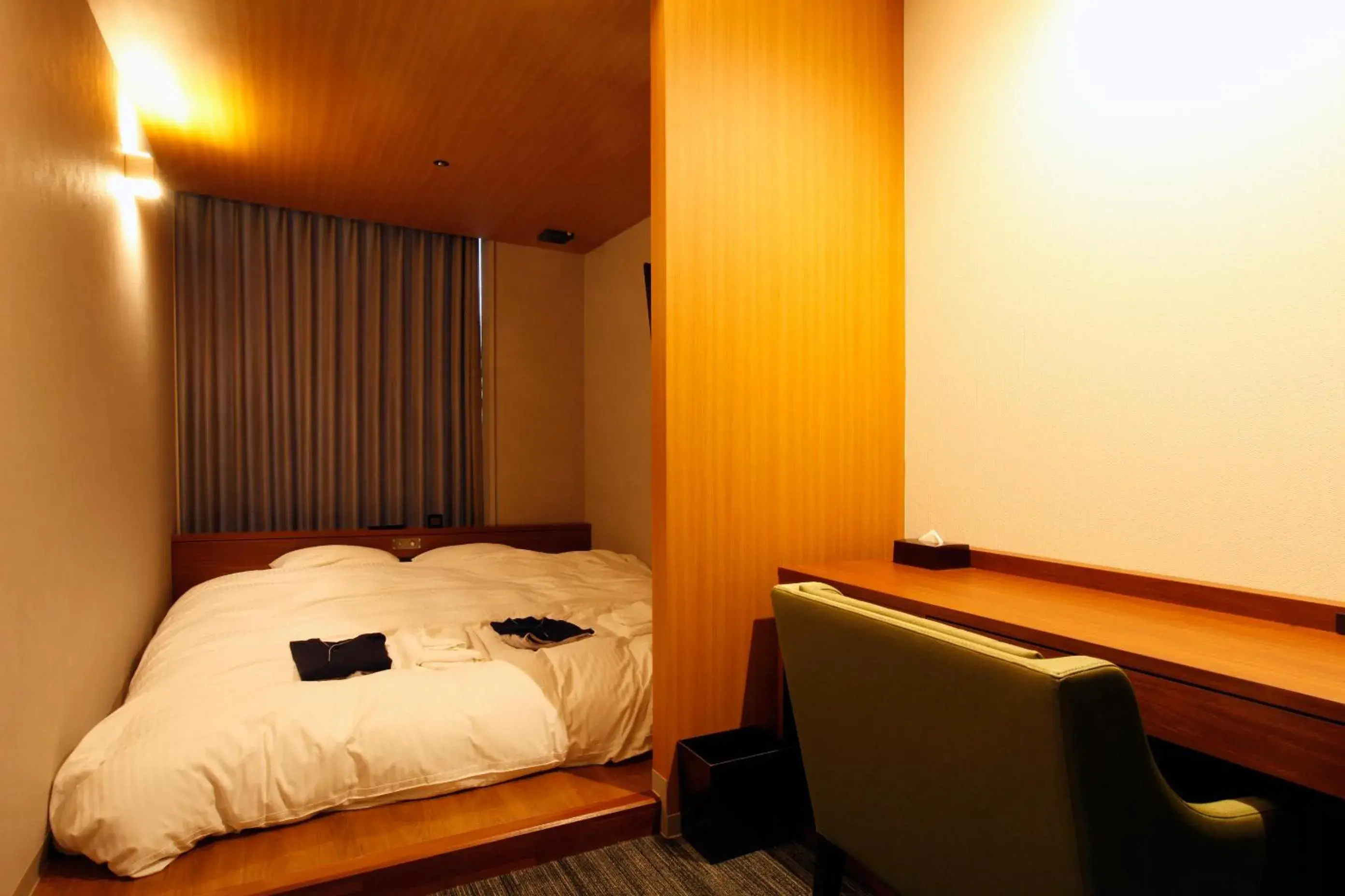 Photo of the whole room, Bed in Gardens Cabin Photo of the whole room, Bed in Gardens Cabin