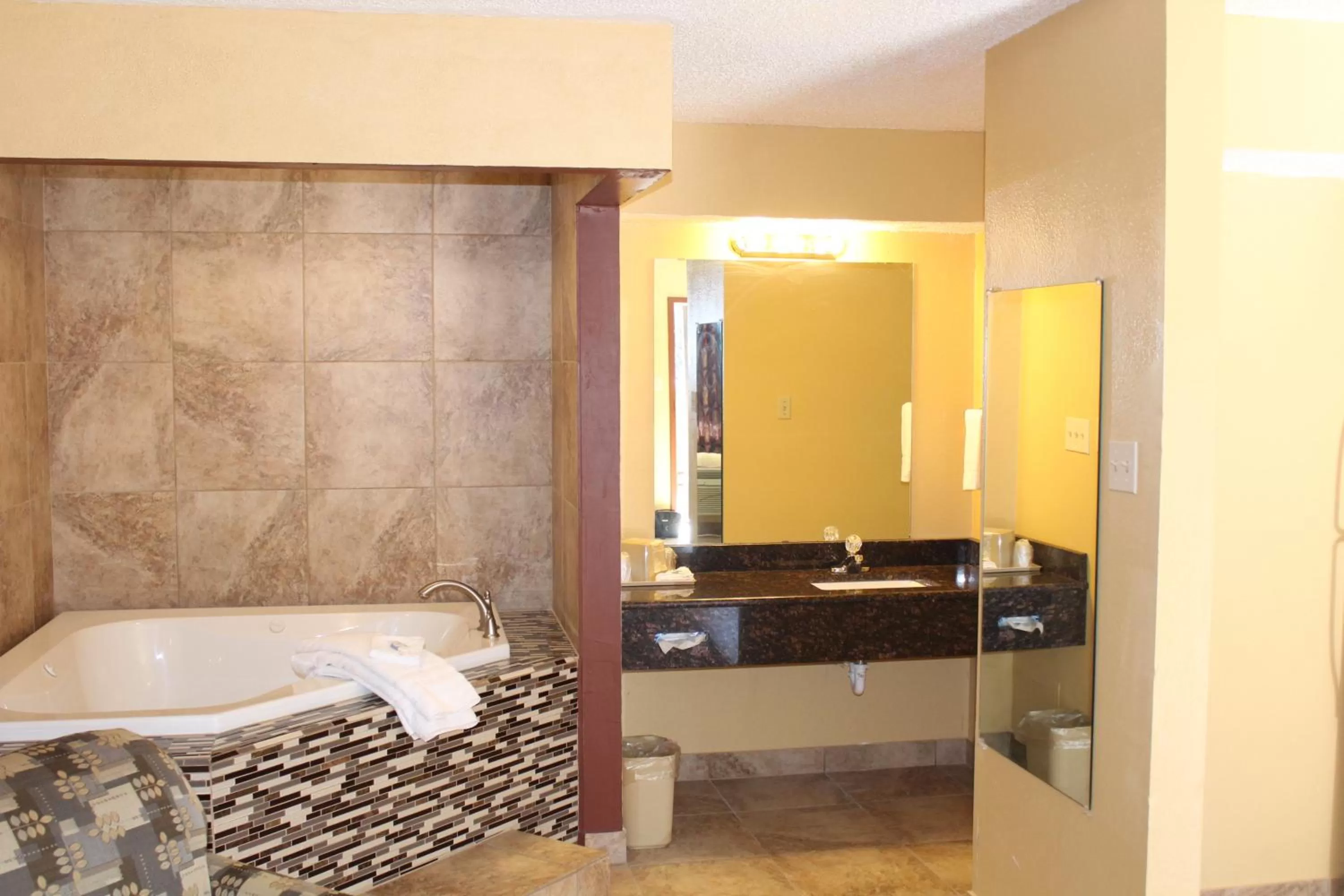 The Executive Inn & Suites