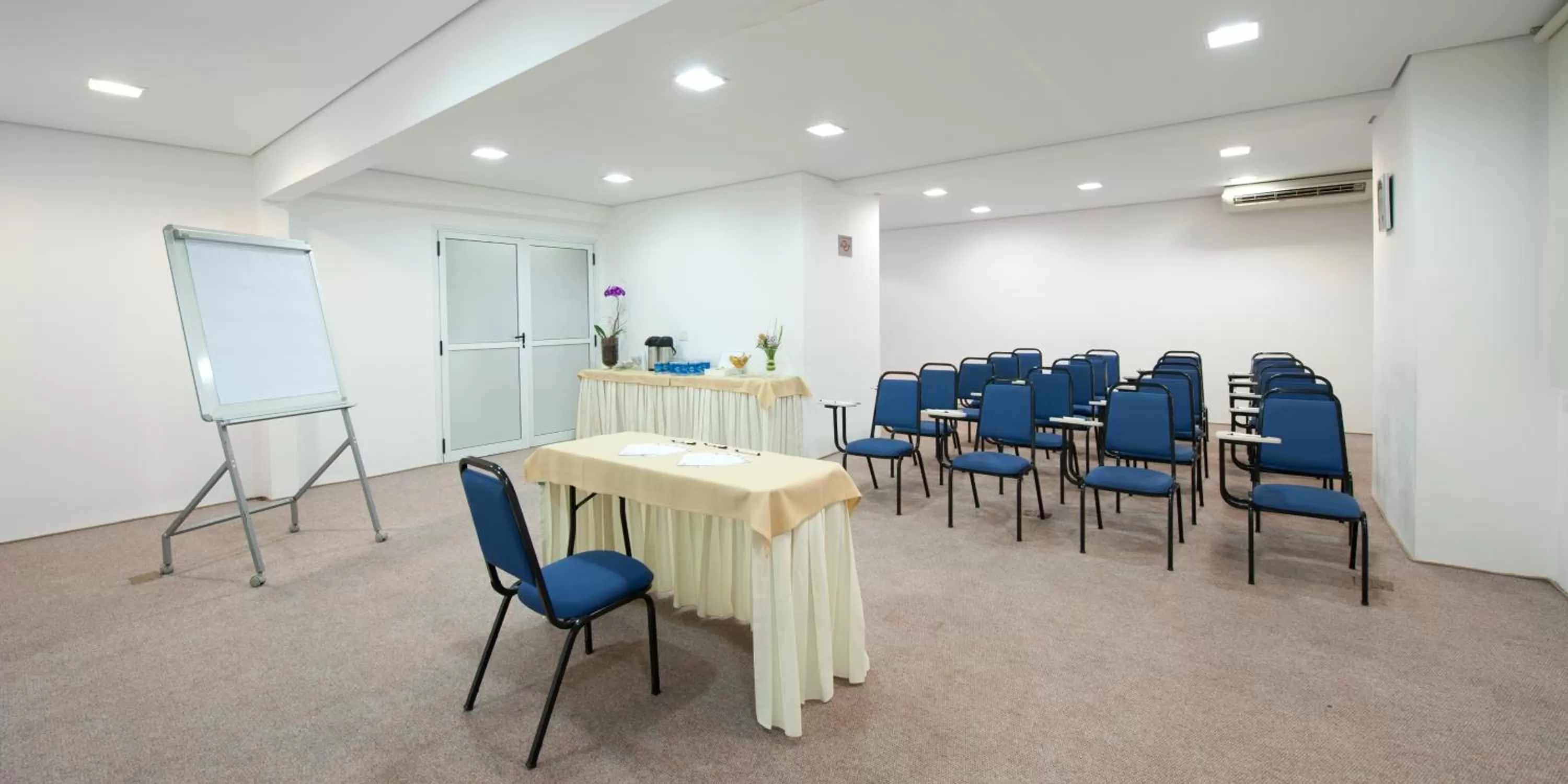 Business facilities in Hotel Sequóia Alphaville