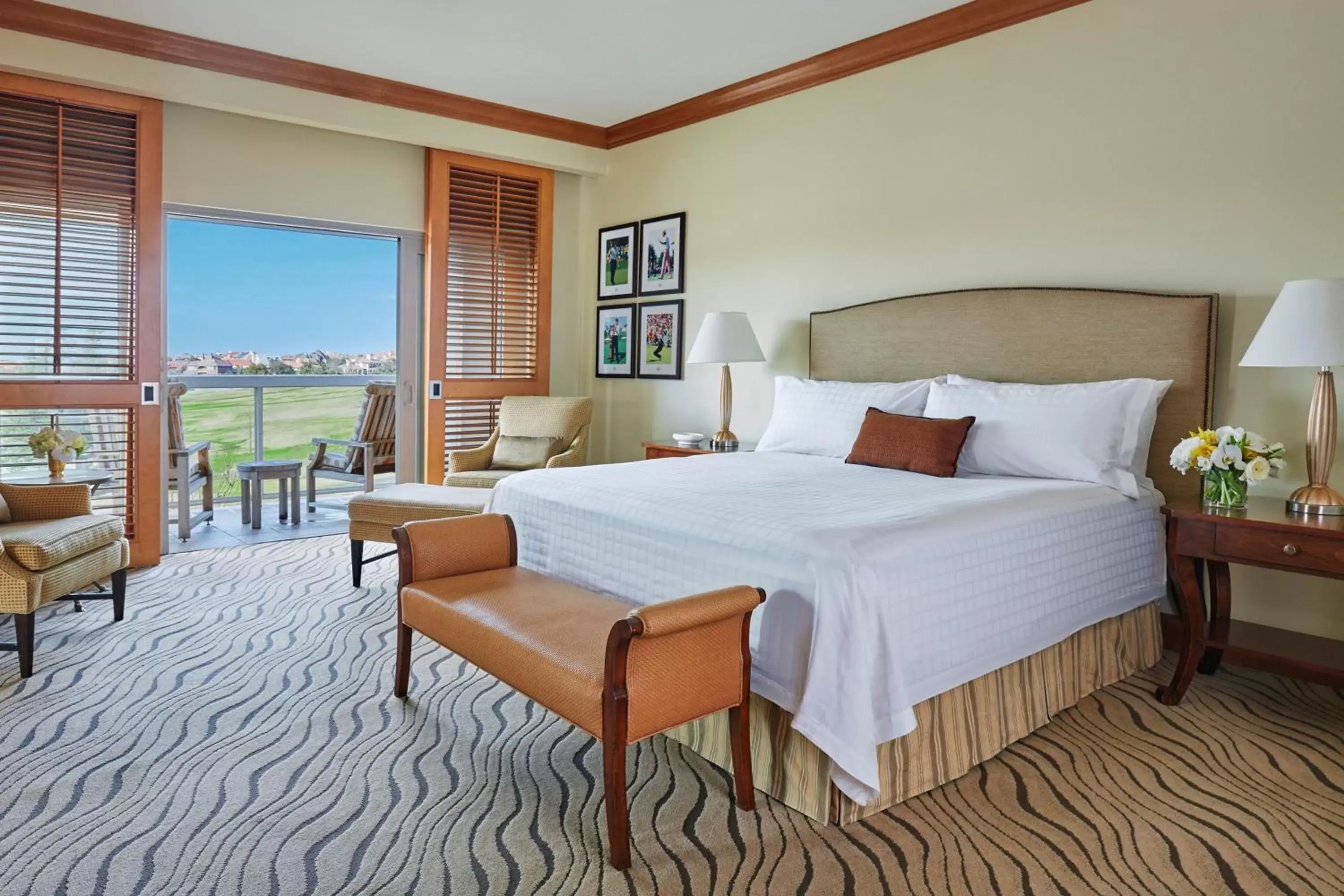 Photo of the whole room, Bed in The Las Colinas Resort, Dallas