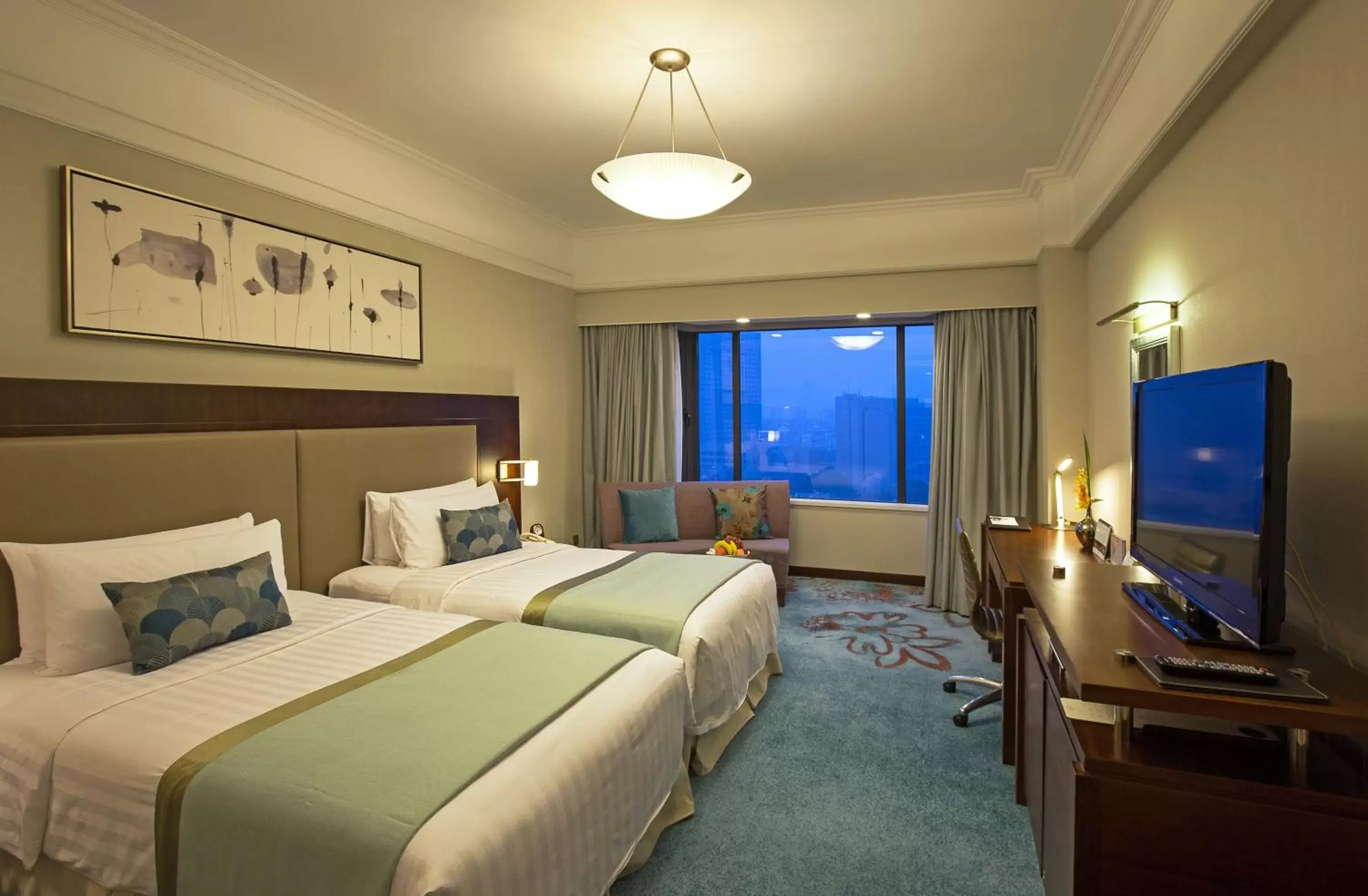 Deluxe Twin Room - City Wing in Shangri-La Qingdao - May Fourth Square