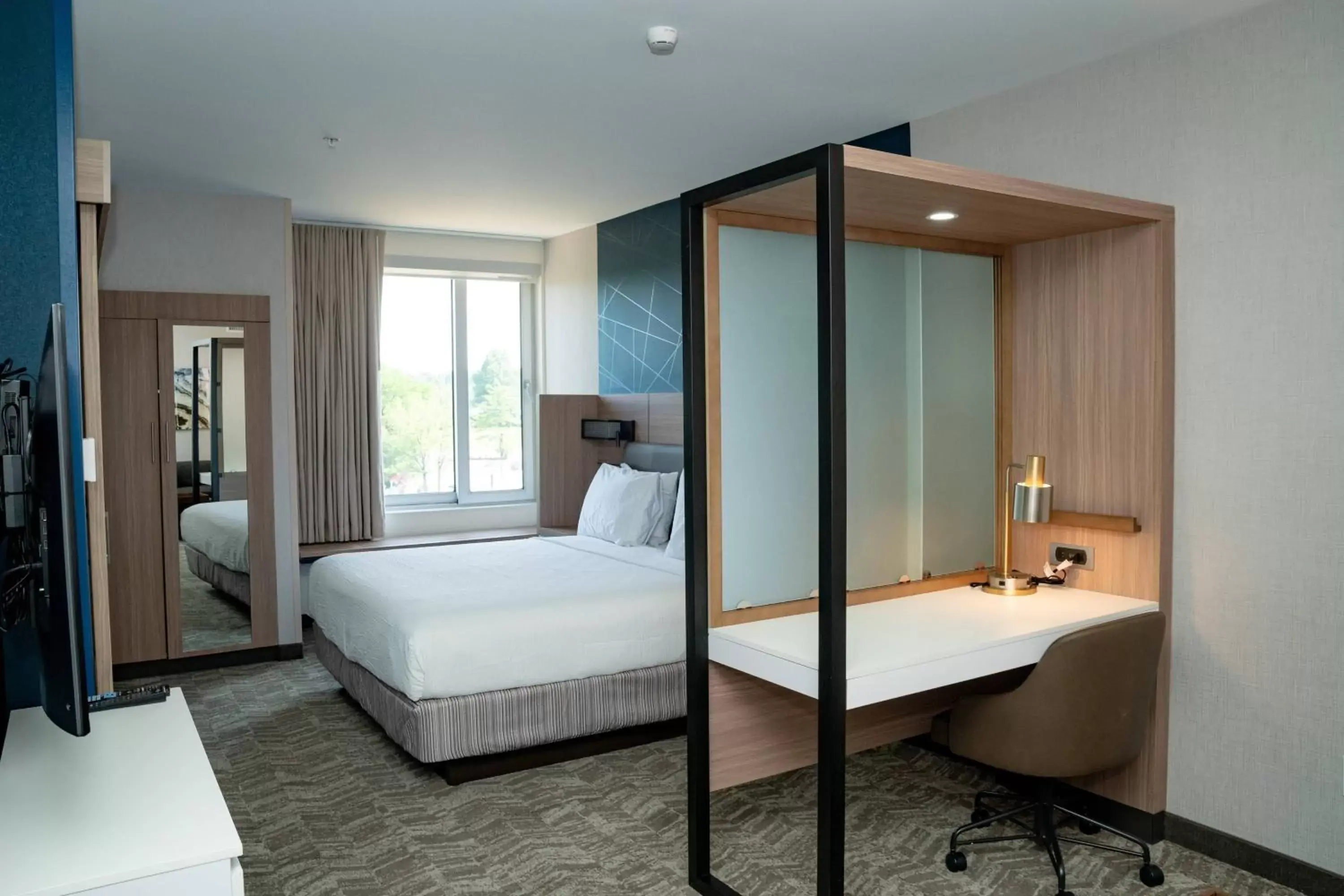 Photo of the whole room, Bed in SpringHill Suites by Marriott Woodbridge