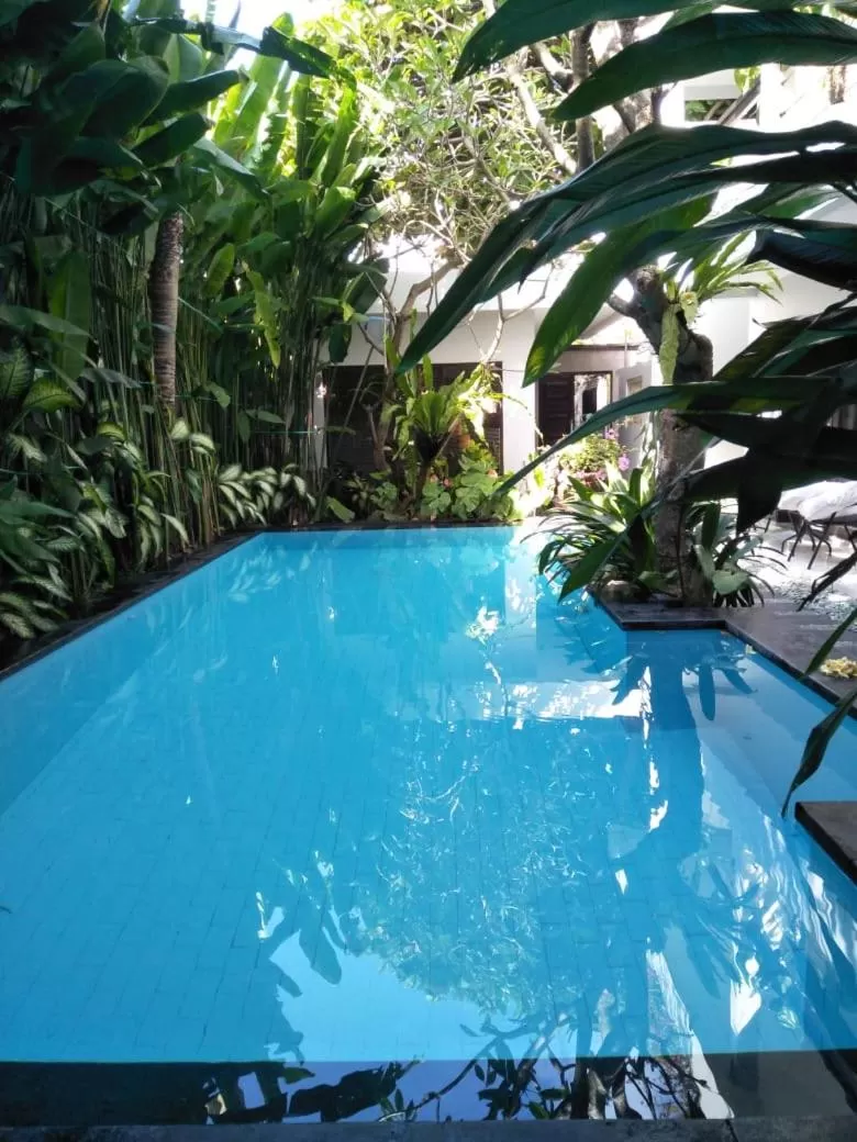 Swimming pool in The Pavilion Hotel Kuta
