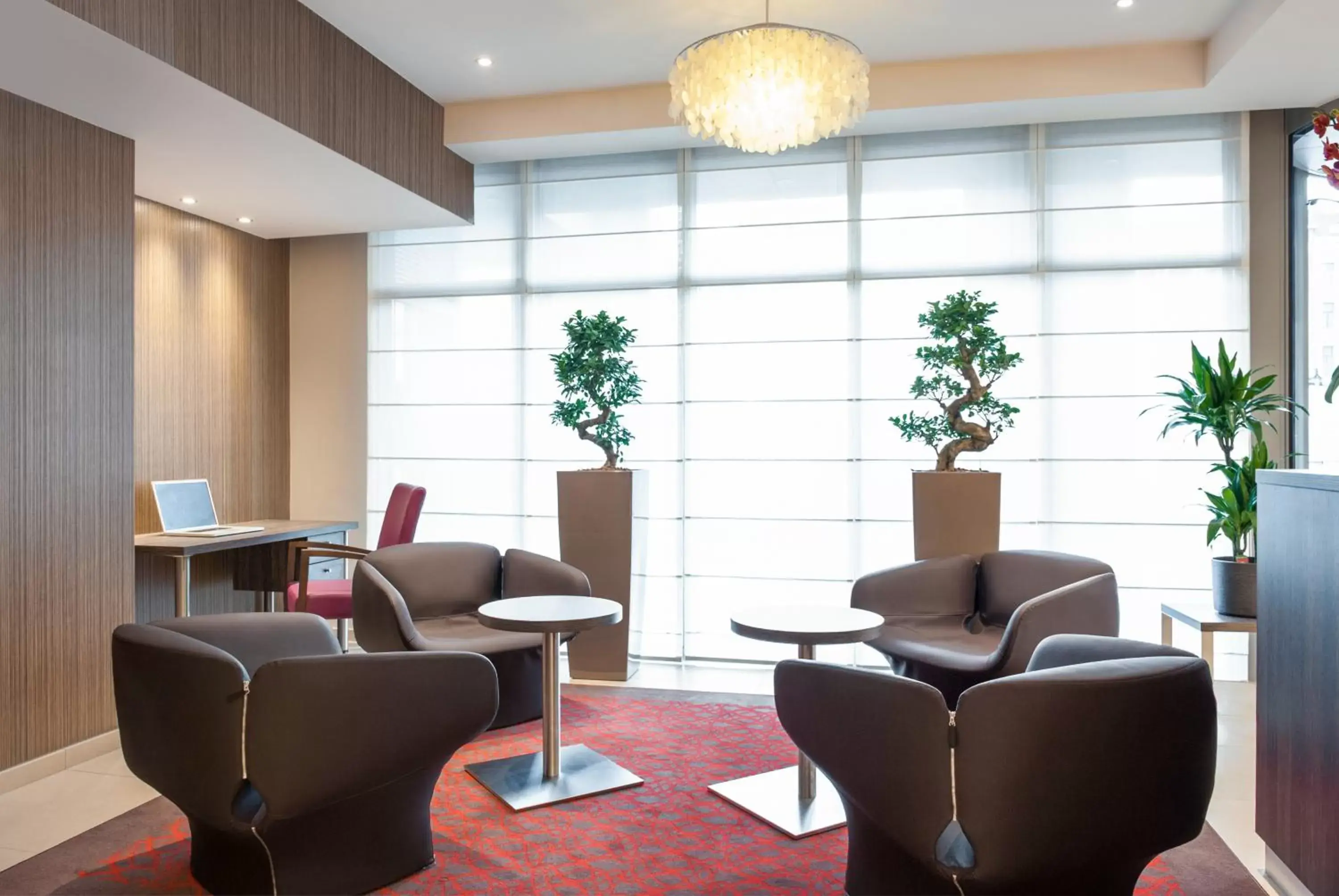 Lounge or bar, Lobby/Reception in Mercure Hotel Brussels Centre Midi