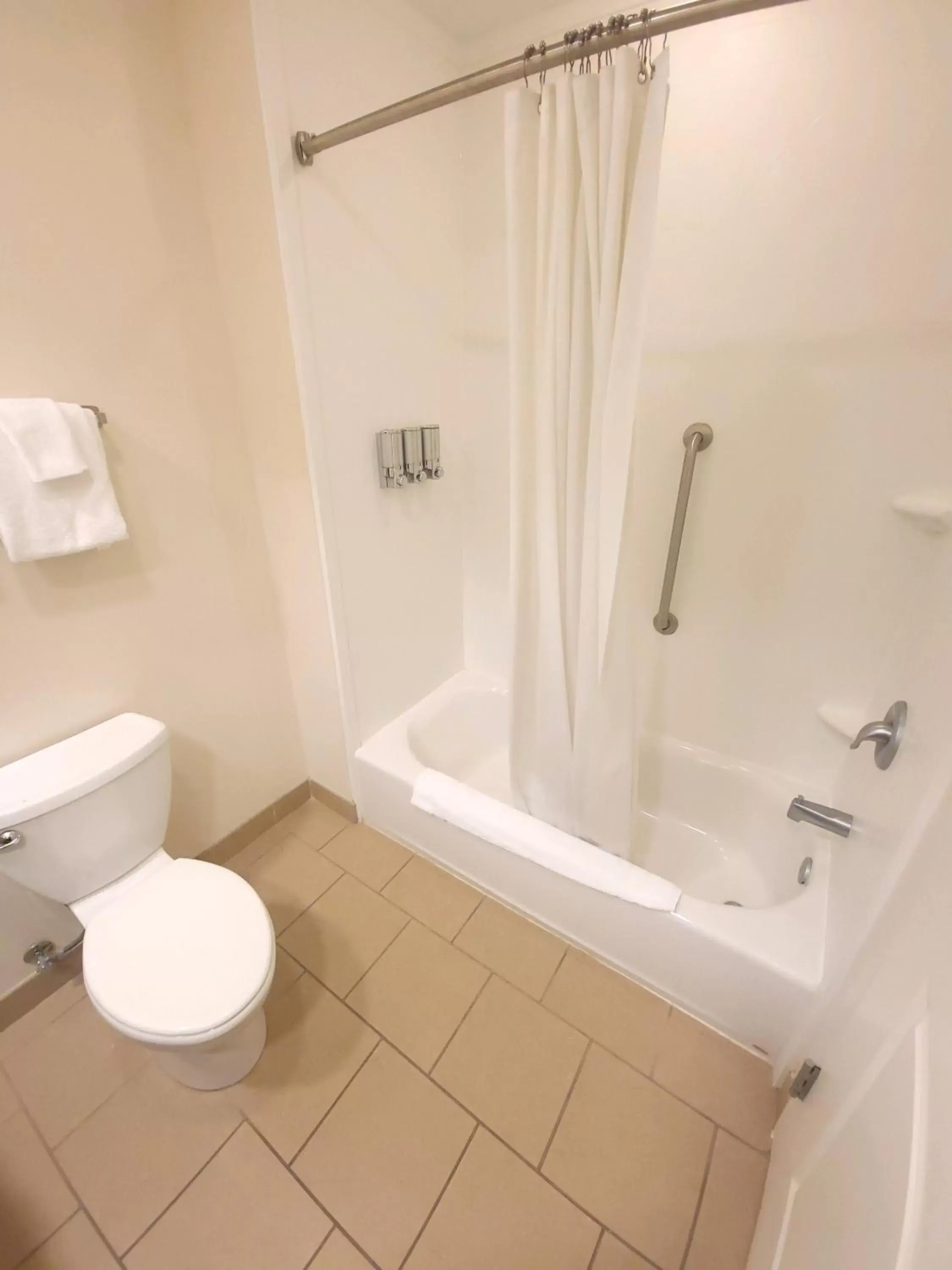 Bathroom in Penn Wells Lodge