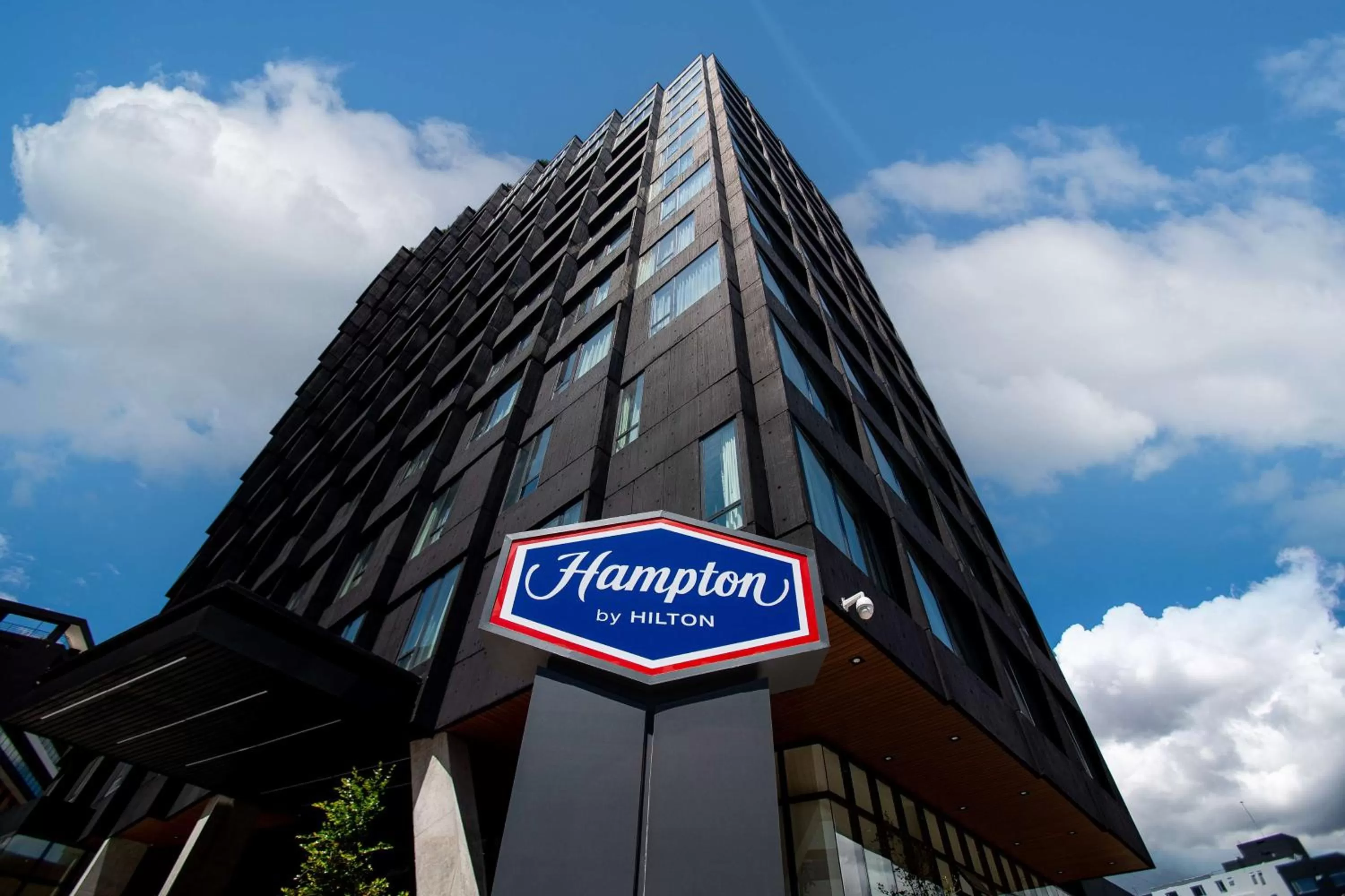 Property building in Hampton By Hilton Quito La Carolina Park