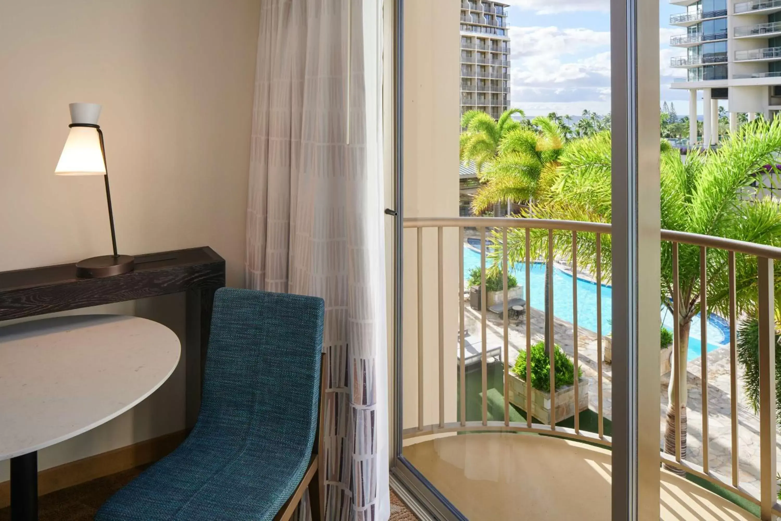 Bedroom in Embassy Suites by Hilton Waikiki Beach Walk