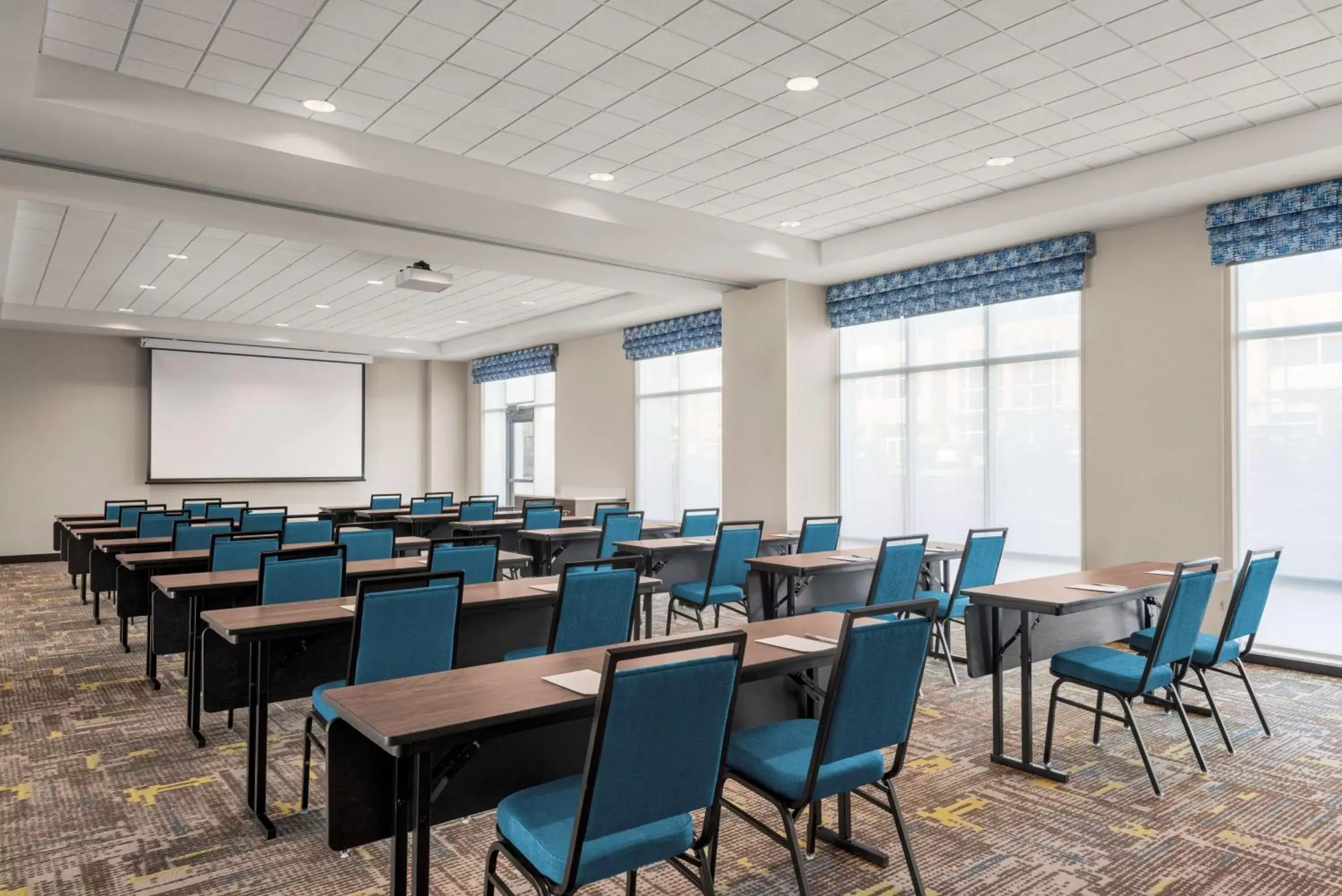 Meeting/conference room in Hampton Inn & Suites Kelowna, British Columbia, Canada