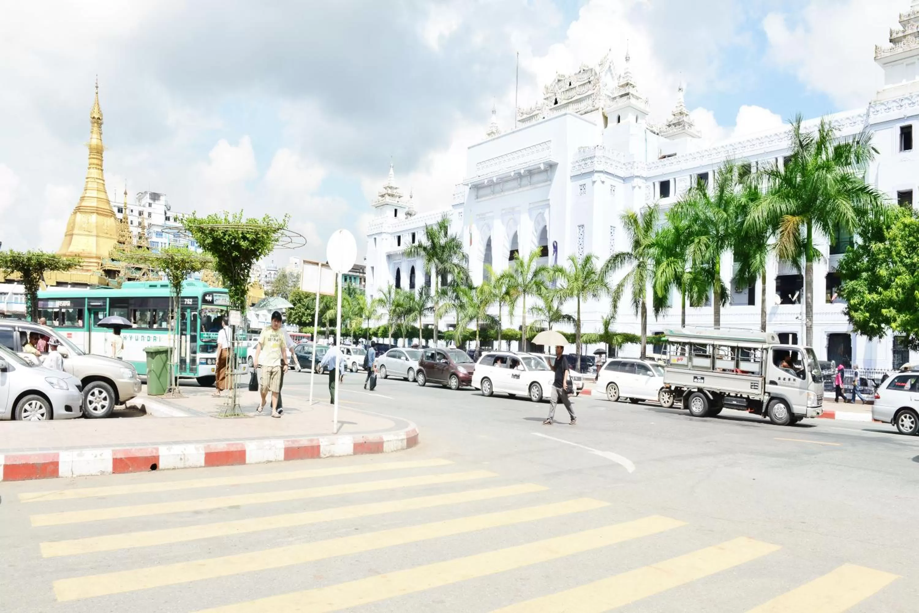 Nearby landmark in Hotel Bond