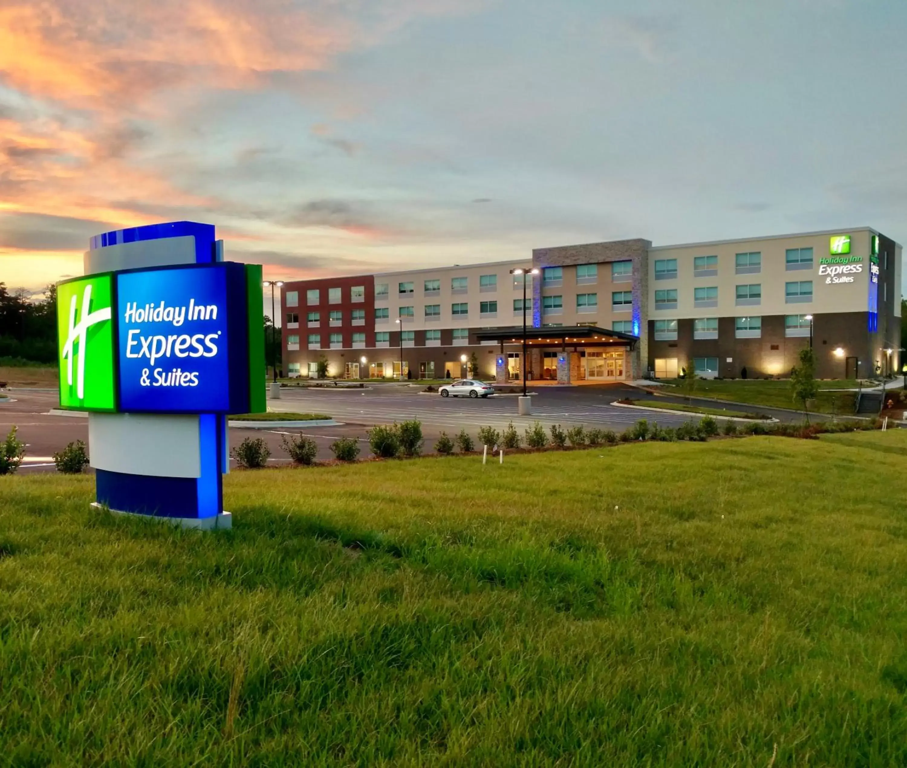 Property building in Holiday Inn Express & Suites Raleigh Airport - Brier Creek, an IHG Hotel