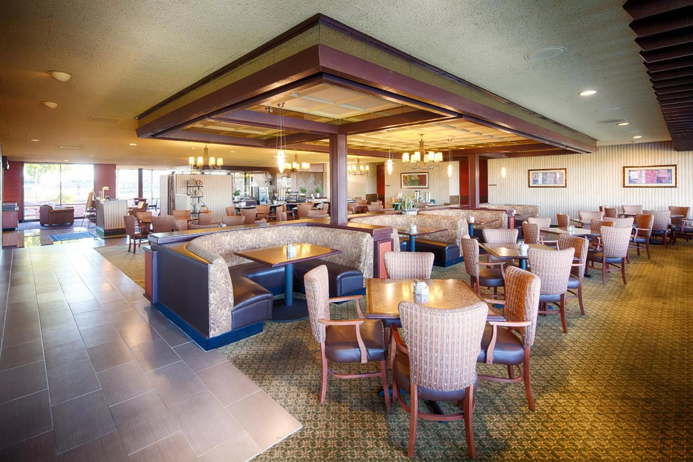 Restaurant/places to eat in Red Lion Hotel Pendleton