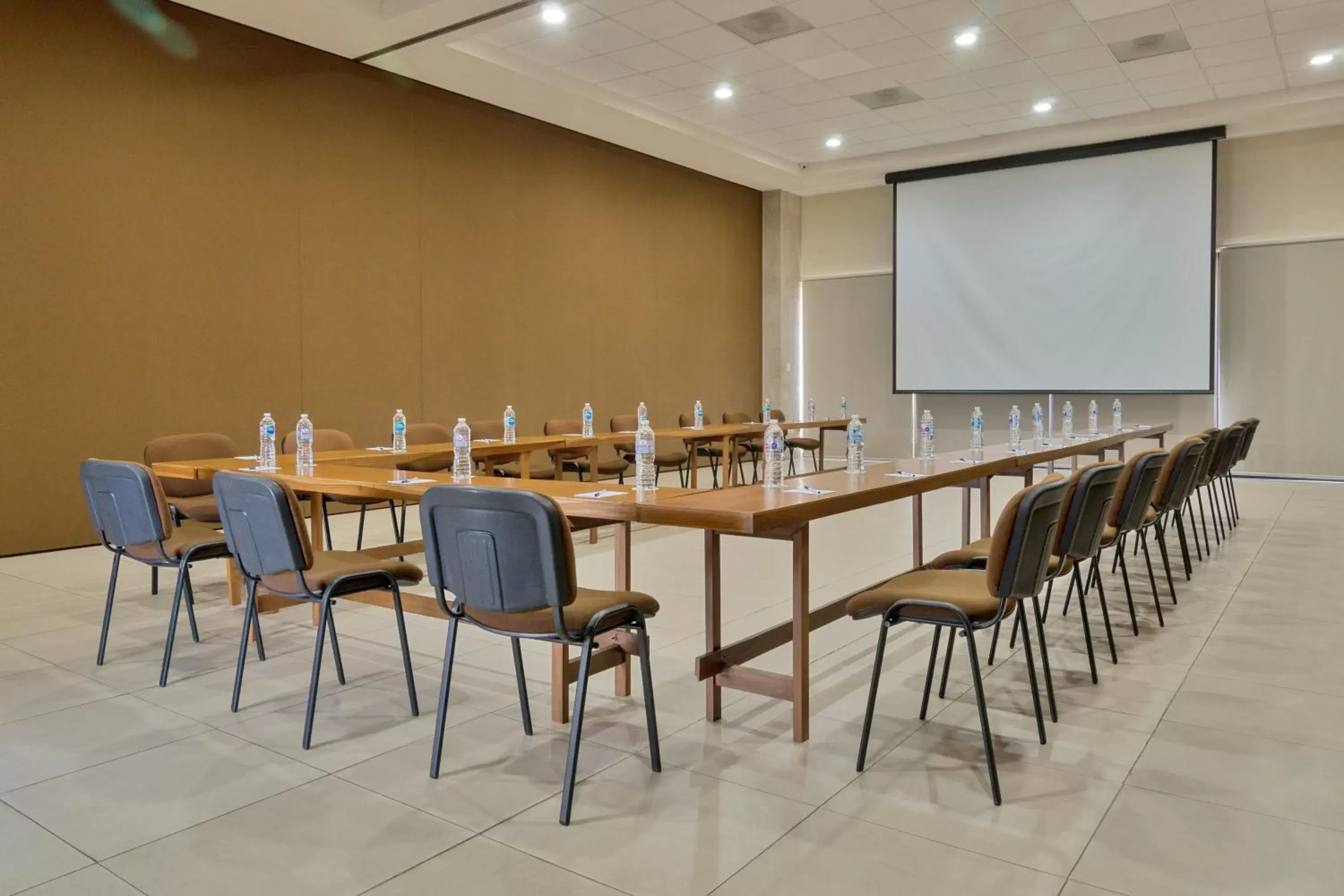 Meeting/conference room in Comfort Inn Córdoba