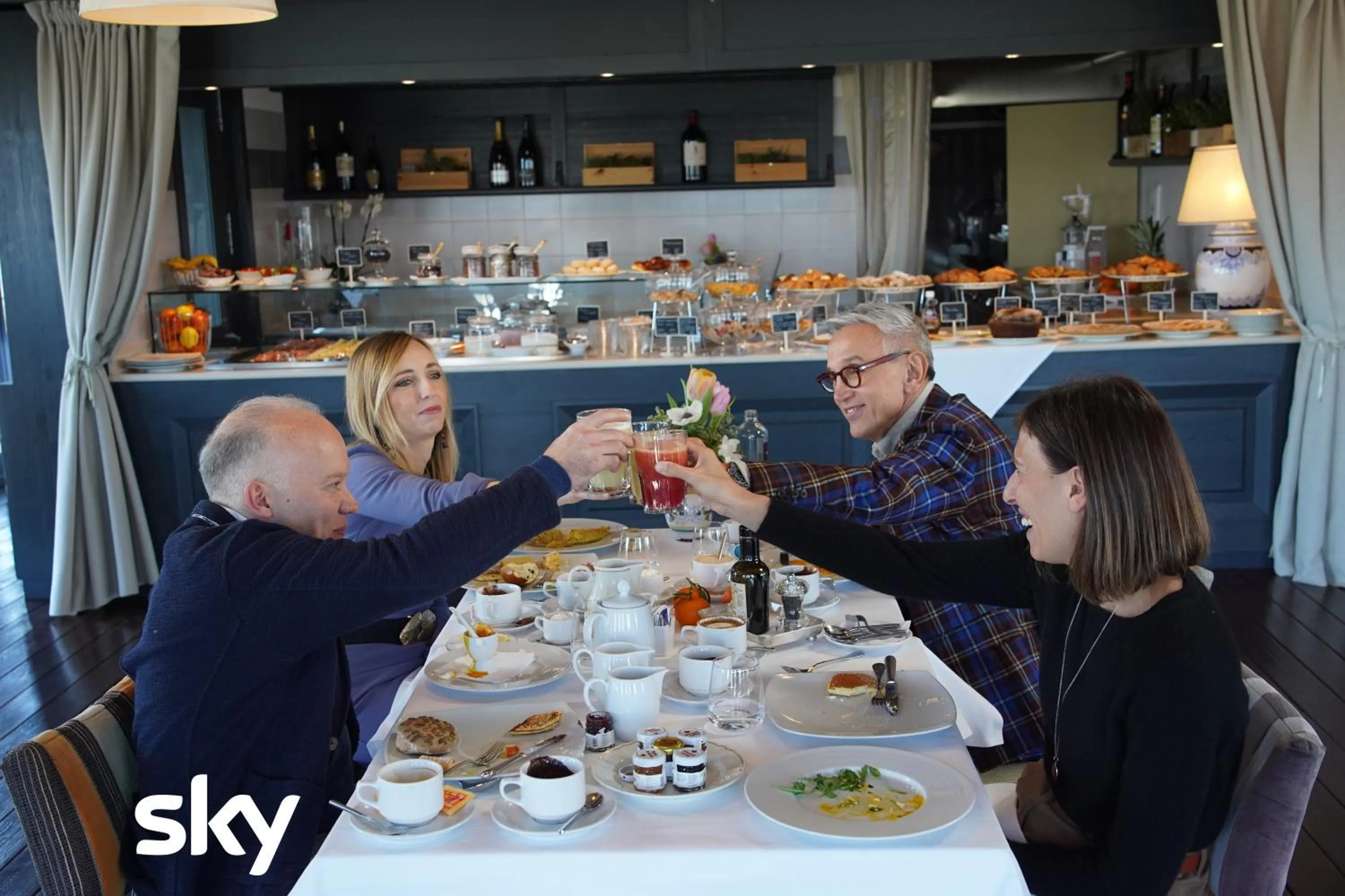 group of guests in Relais Todini - Residenza d'epoca - Luxury Historic house